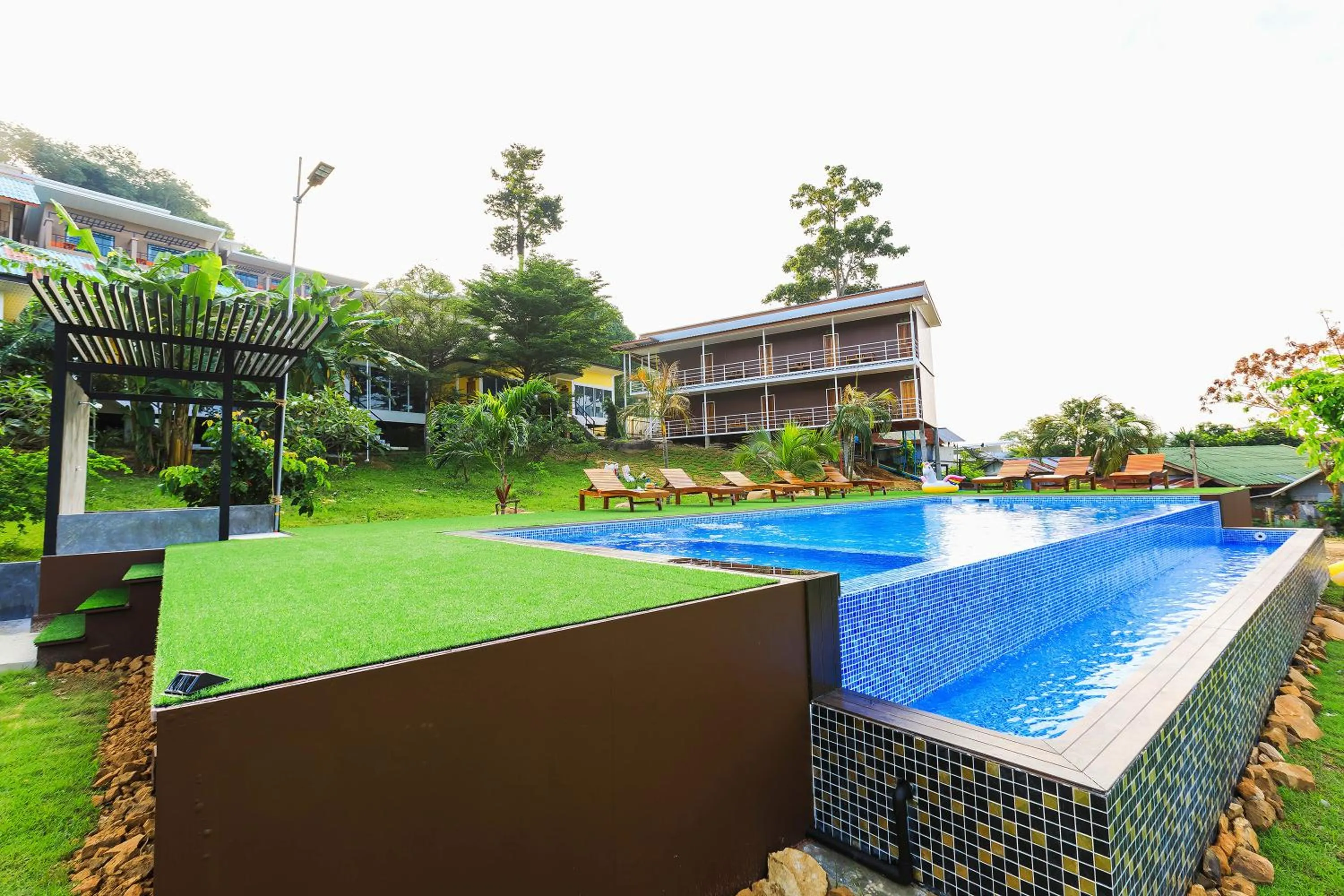 Phi Phi Chang Grand Resort