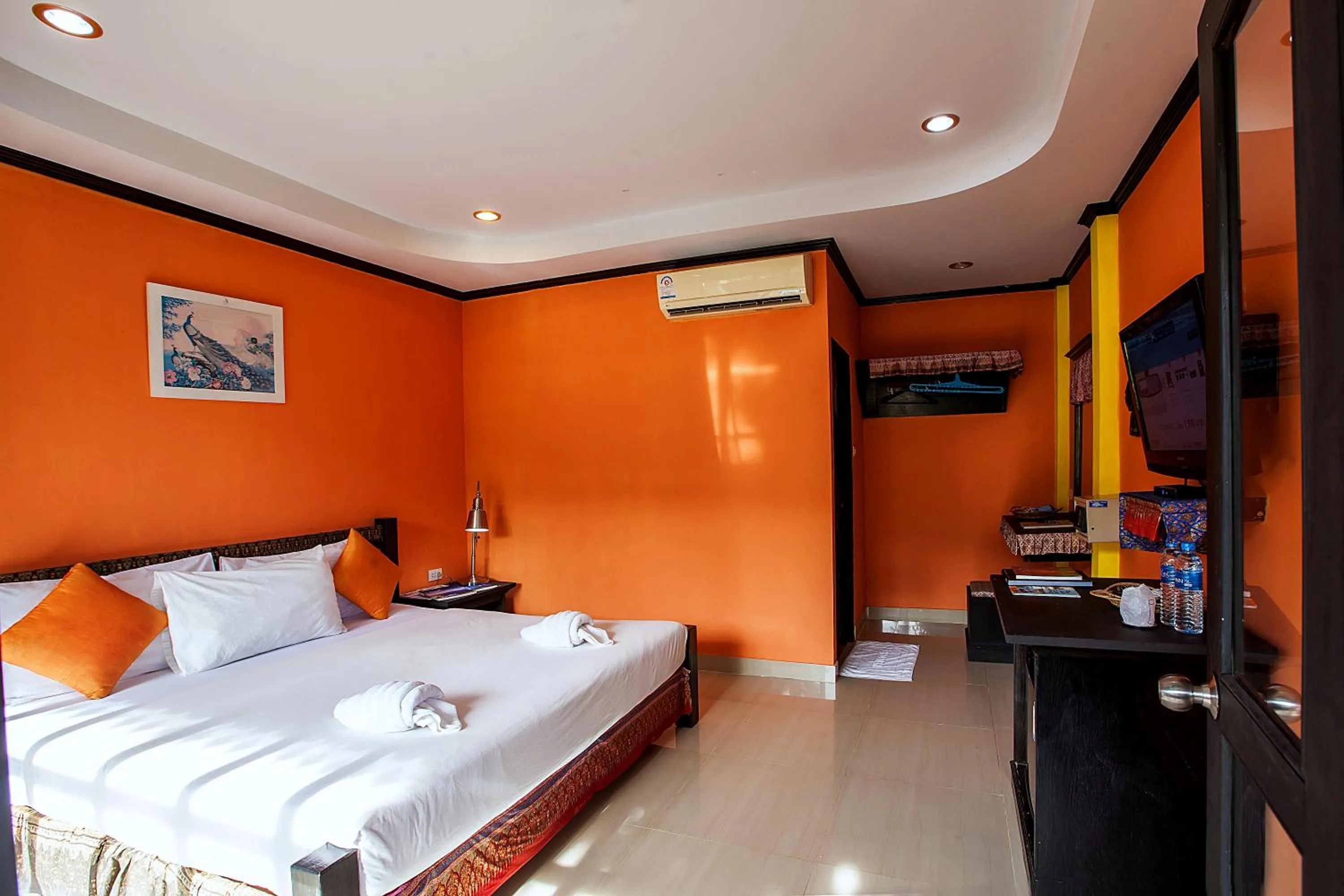 Bed in Phi Phi Chang Grand Resort