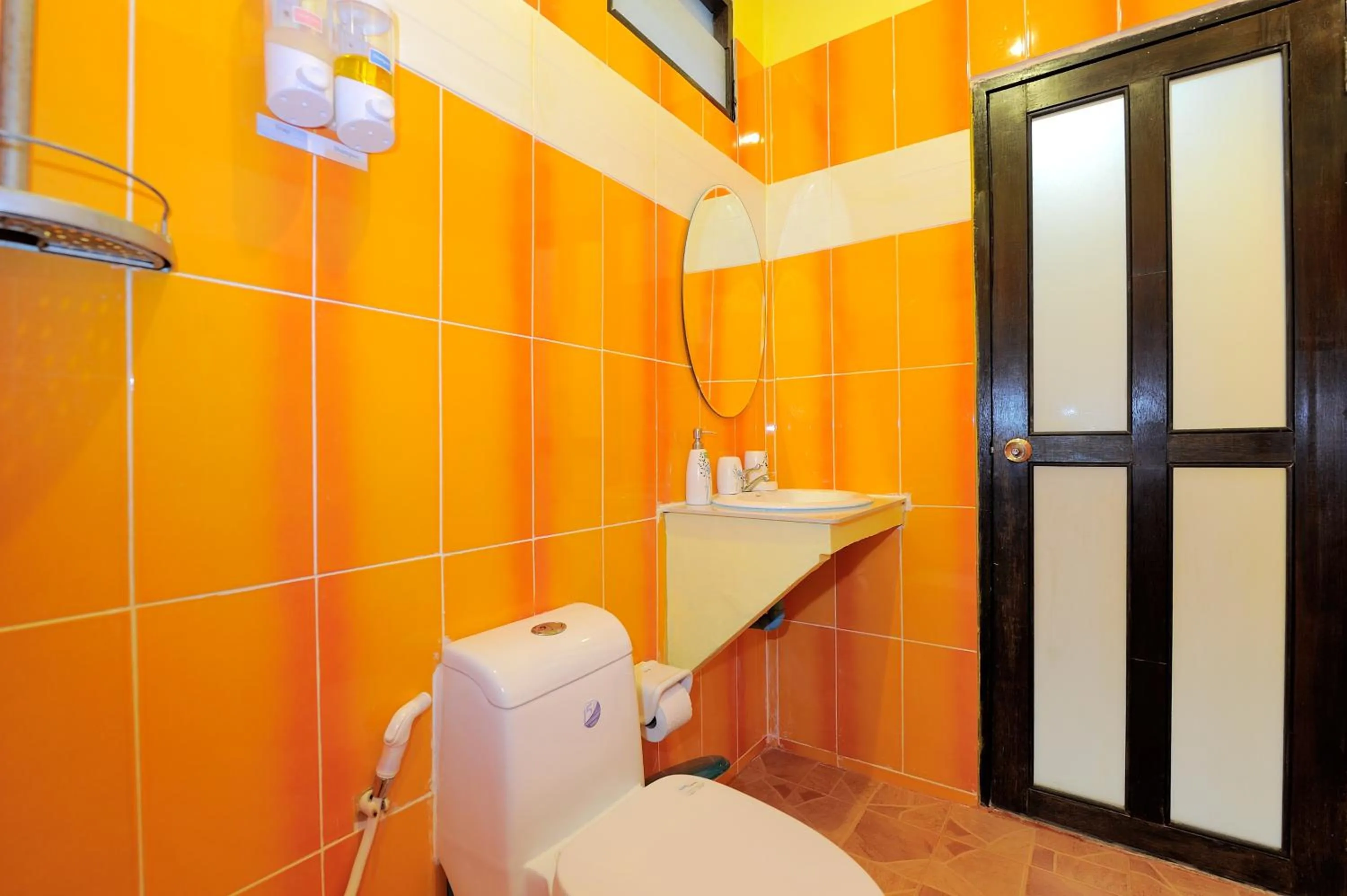 Bathroom in Phi Phi Chang Grand Resort