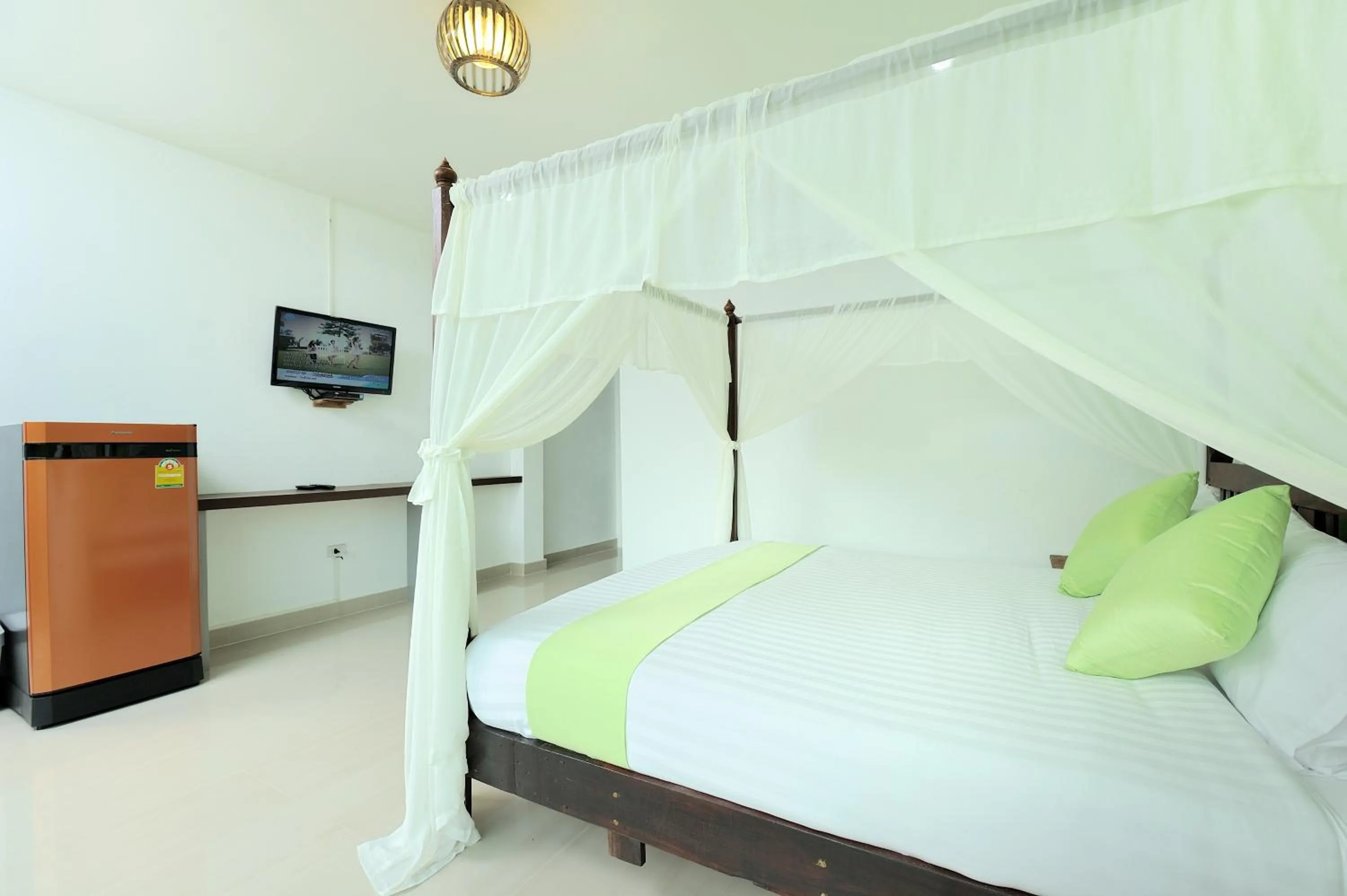 Bed in Phi Phi Chang Grand Resort