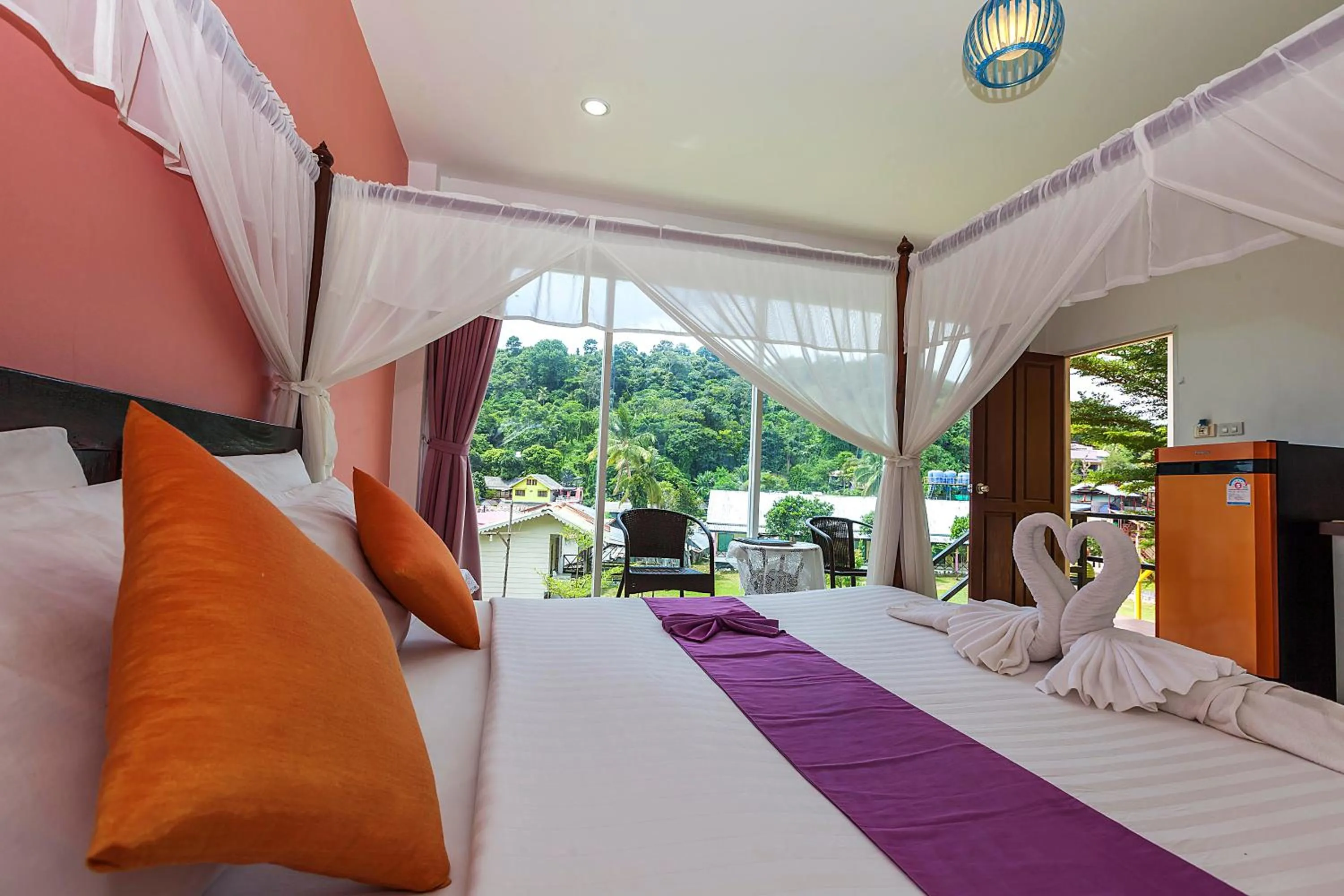 Bed in Phi Phi Chang Grand Resort