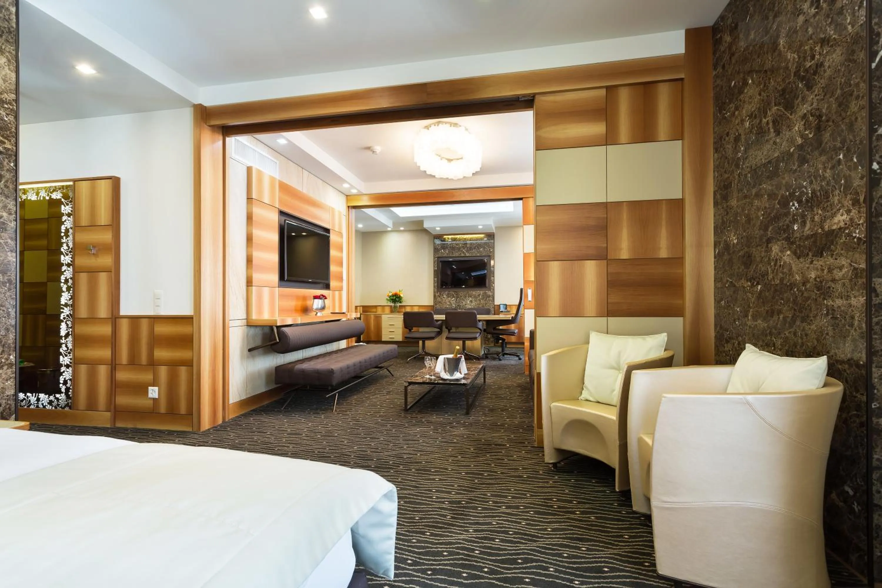 Photo of the whole room, Bed in Hotel St.Gotthard