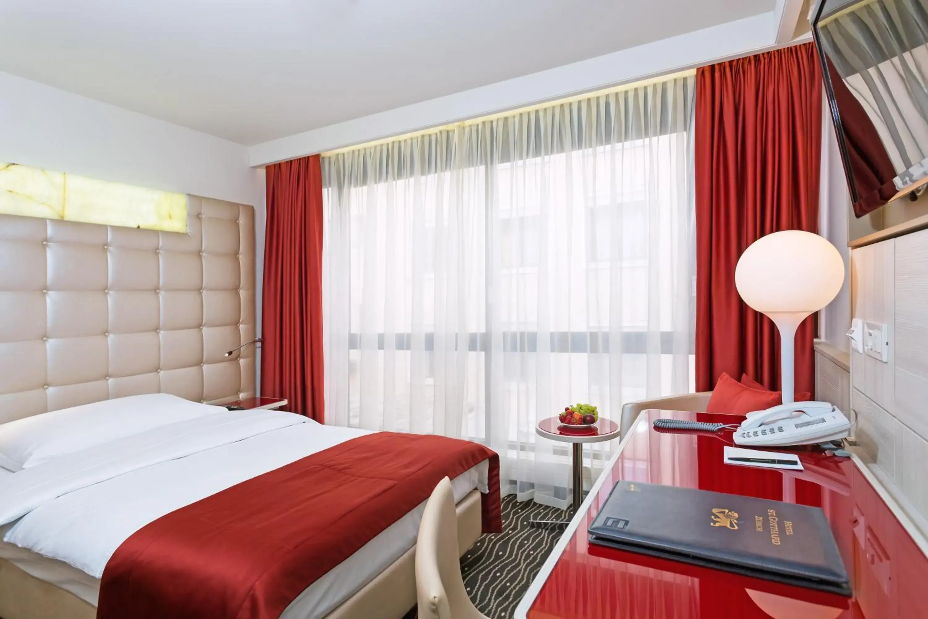 Standard Room in Hotel St.Gotthard Standard Room in Hotel St.Gotthard