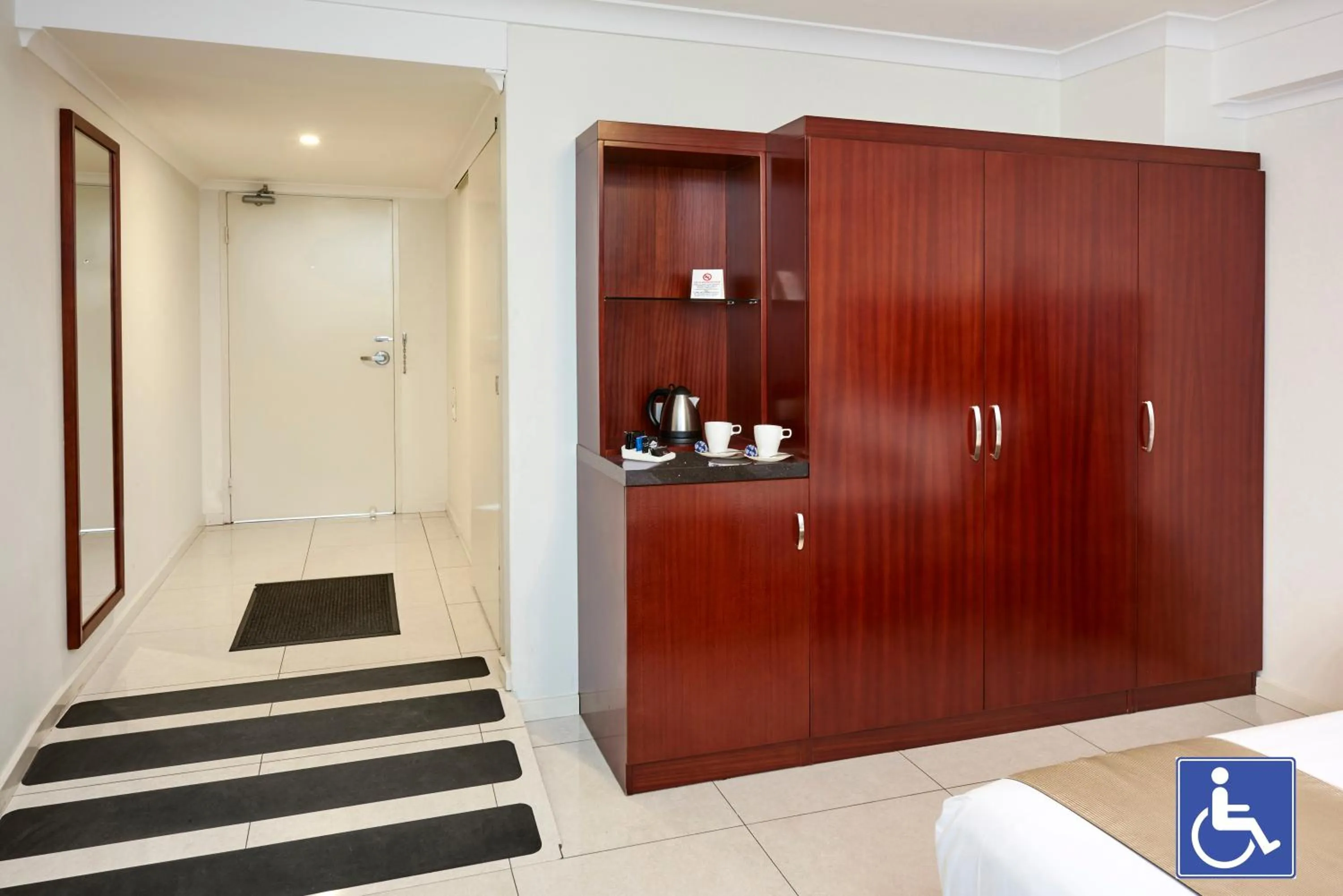 Coffee/tea facilities in Best Western Casula Motor Inn