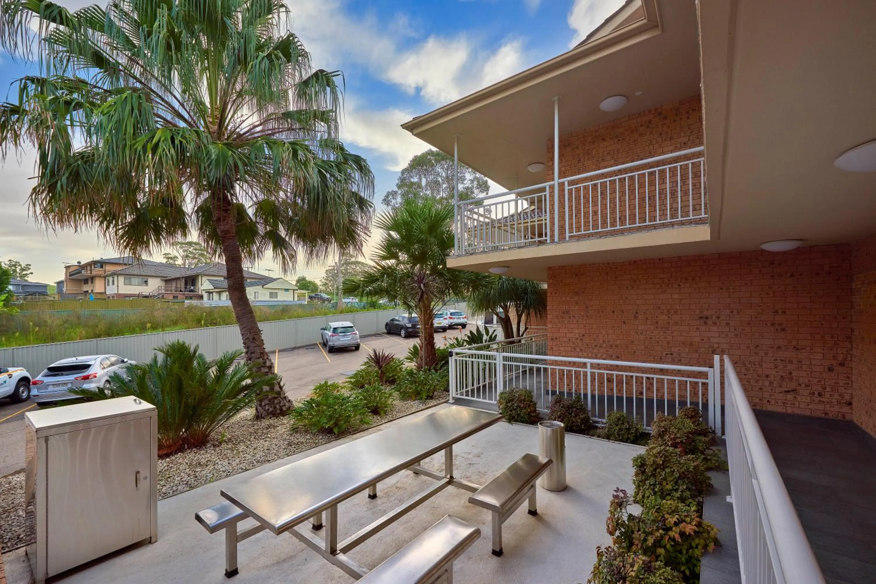 Area and facilities in Best Western Casula Motor Inn