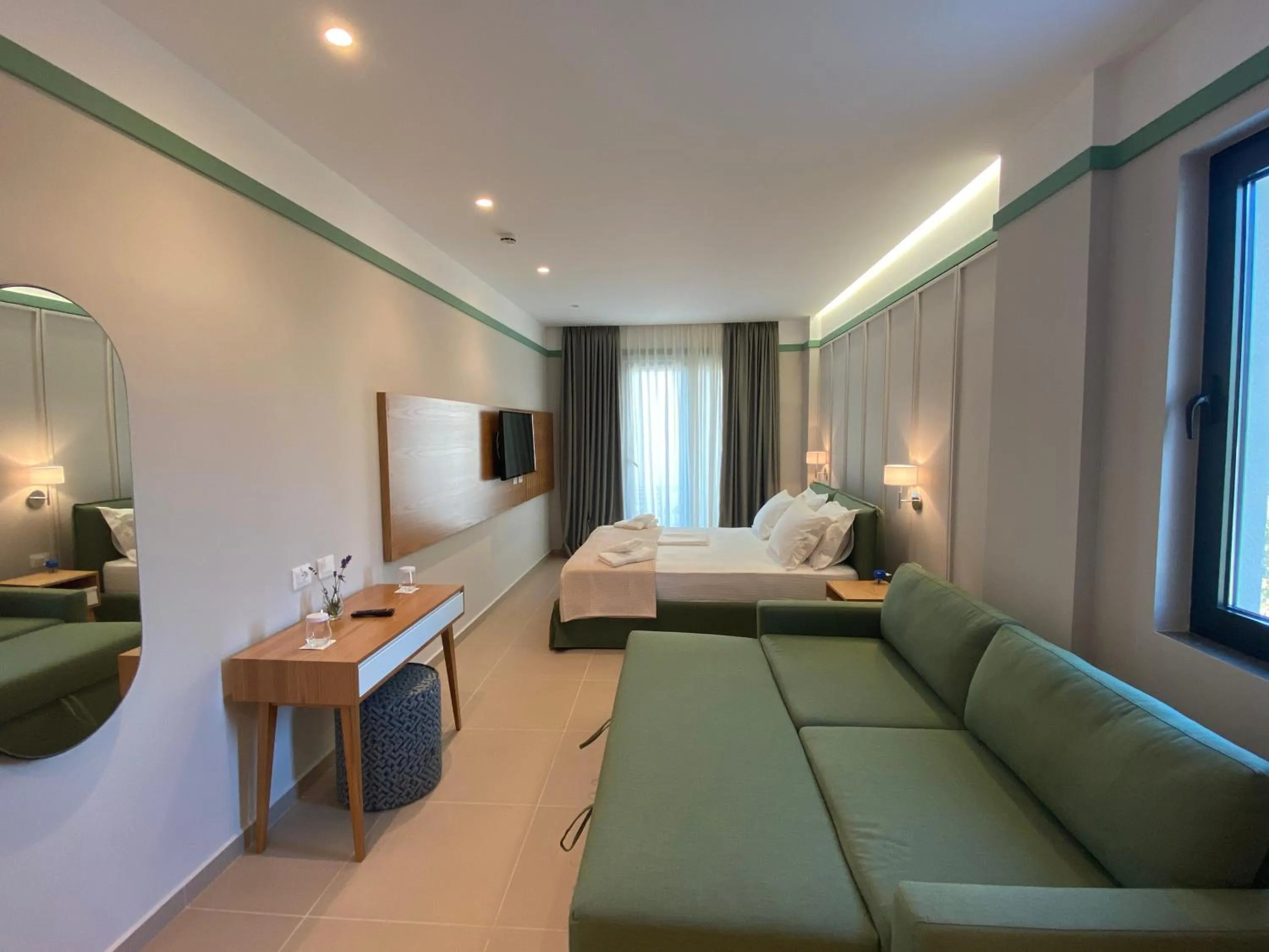 Photo of the whole room, Bed in Hotel Olive Ksamil