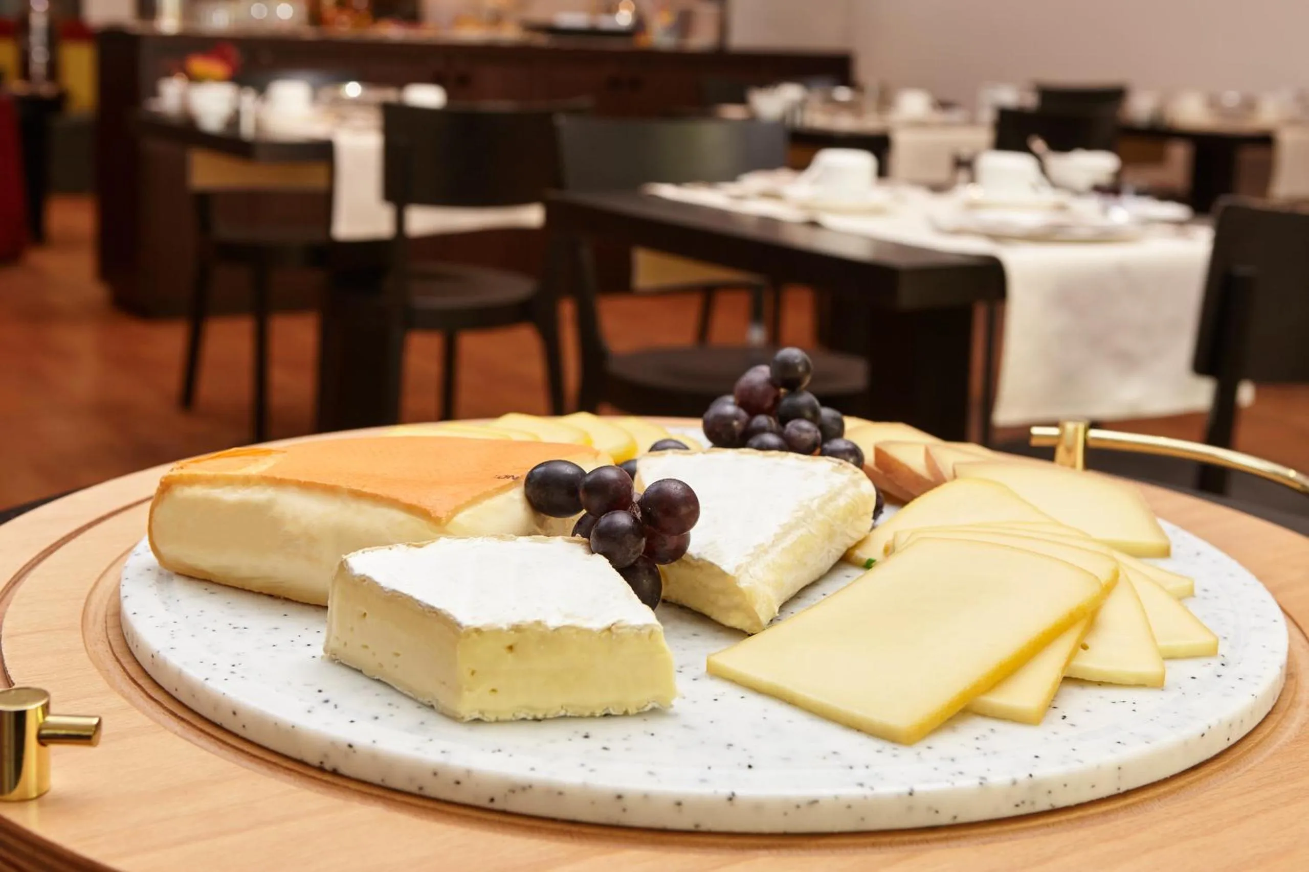 Food in Steinenschanze Charming City & Garden Hotel