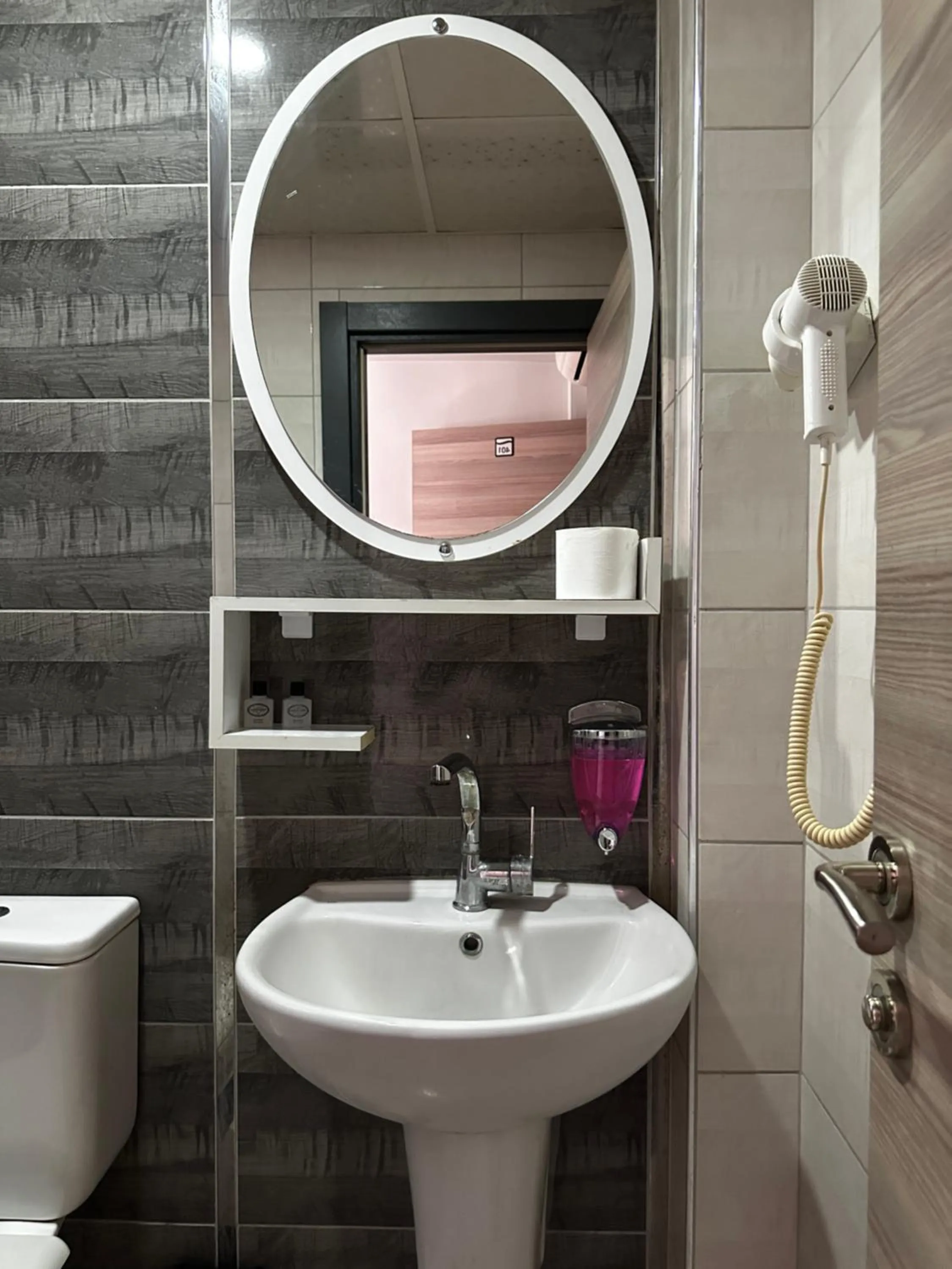 Shower in Comfort Başaran OTEL