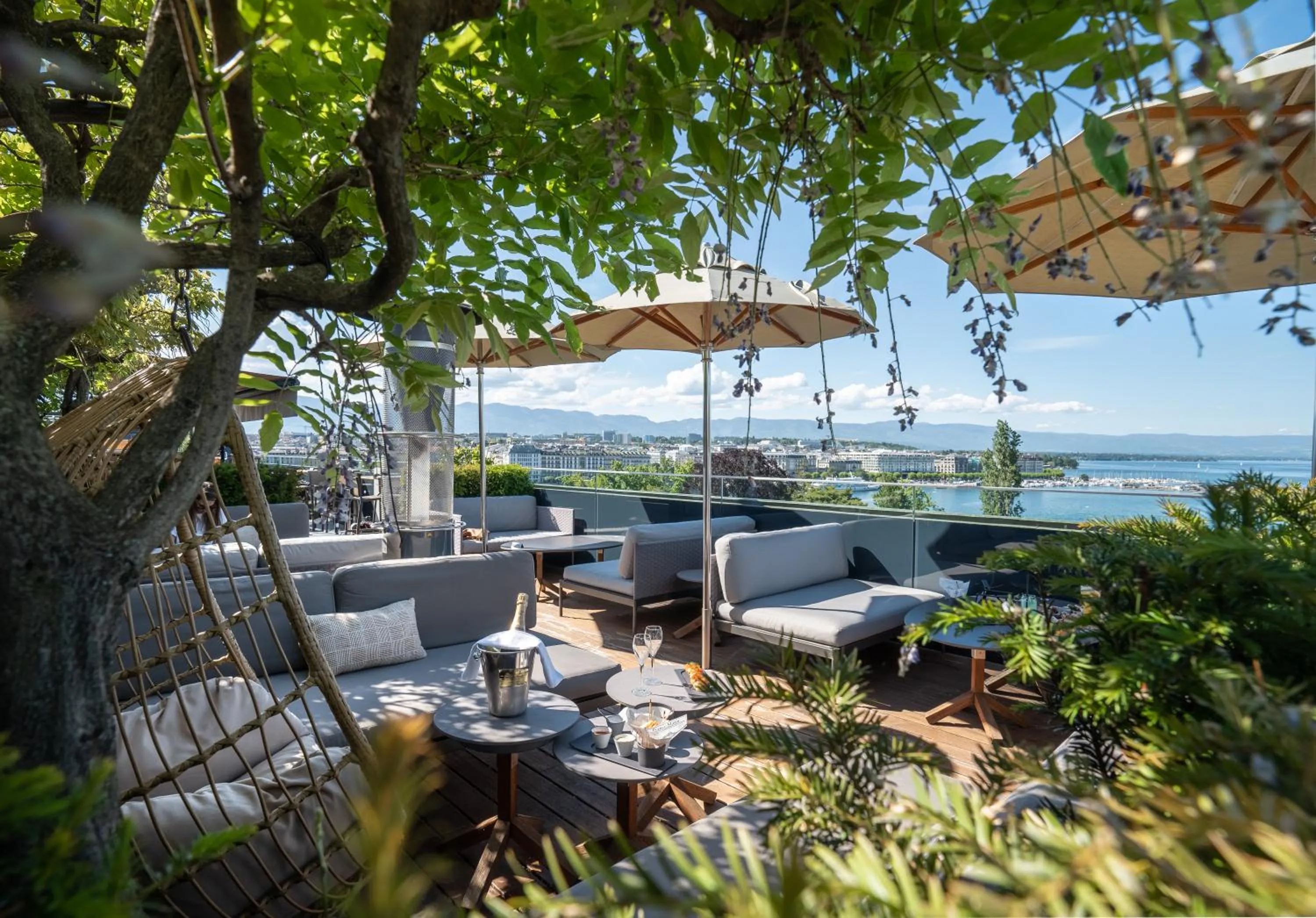 Balcony/Terrace in Hôtel Métropole Genève