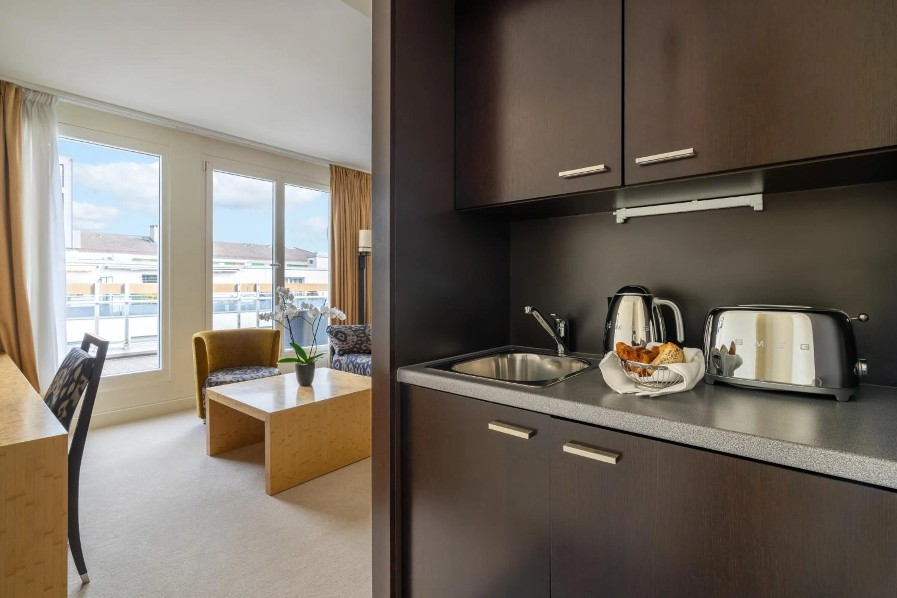 Kitchen or kitchenette in Jade Manotel