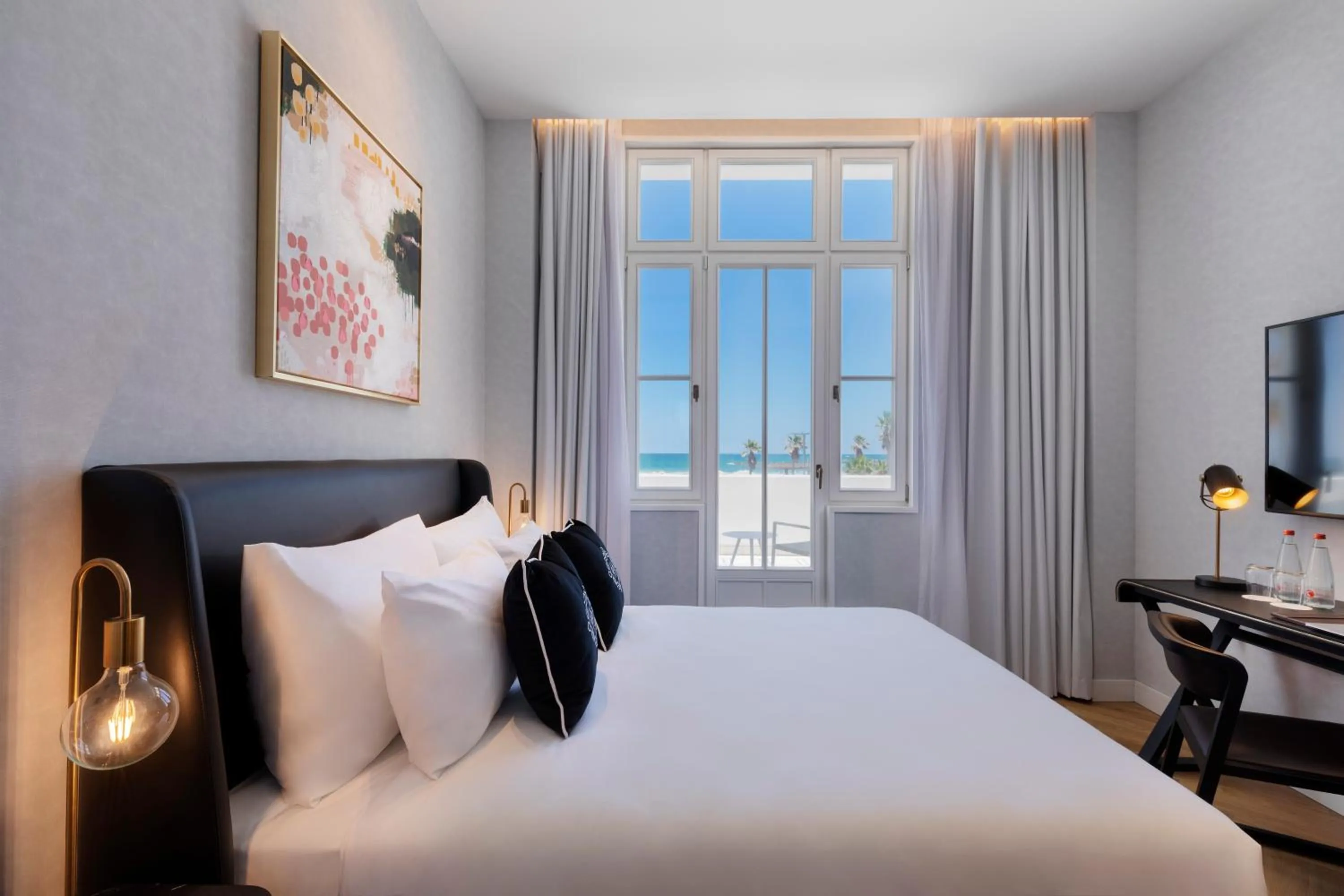 Bedroom, Bed in The Herbert Tel Aviv