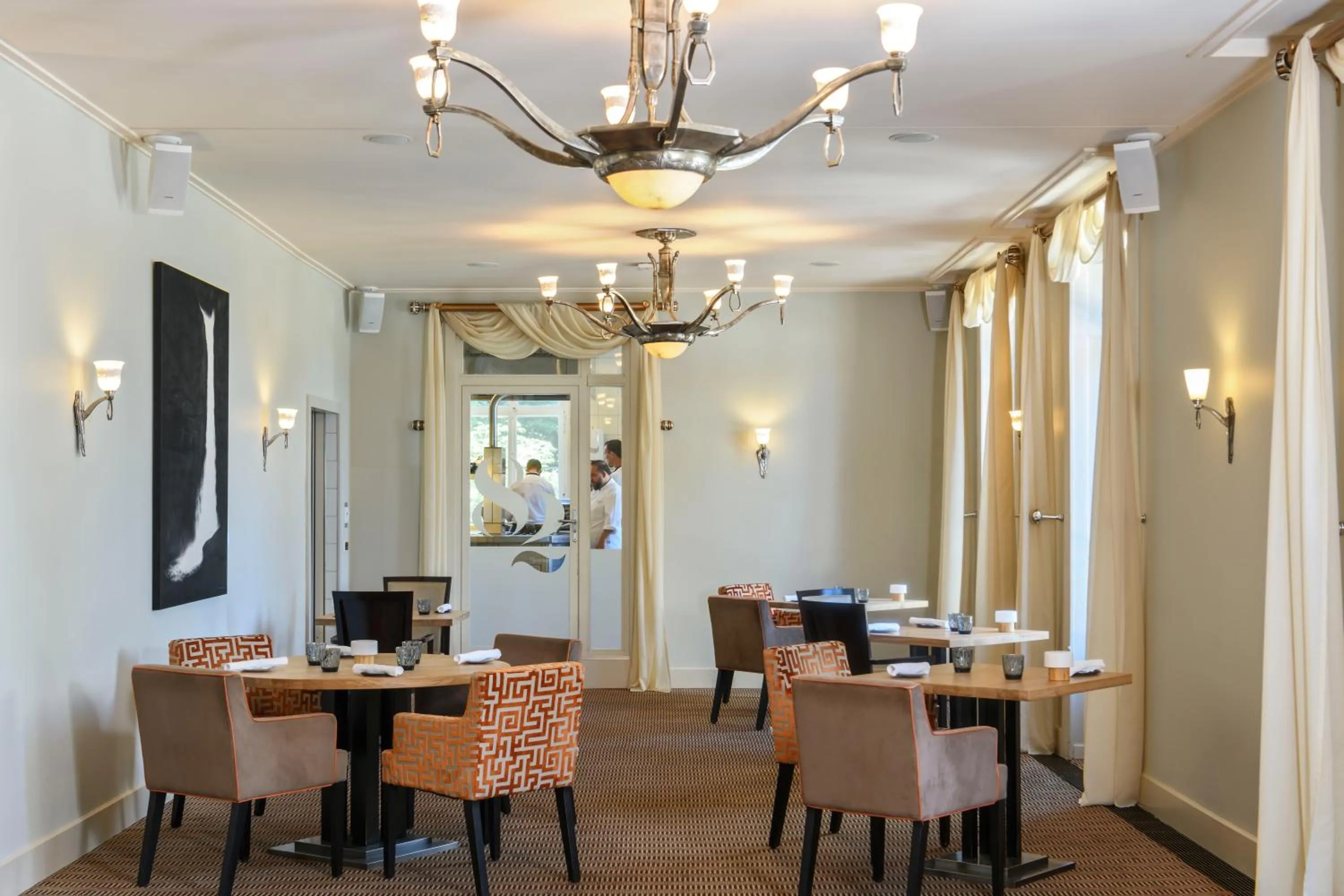 Restaurant/places to eat in Hôtel Résidence Parc des Eaux Vives