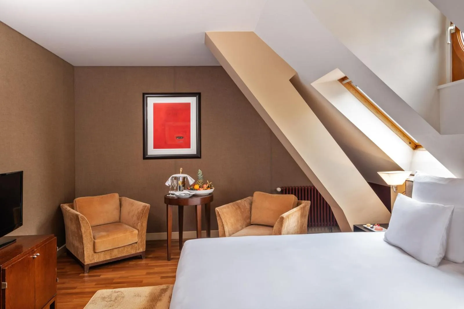 Bed in Hôtel Résidence Parc des Eaux Vives