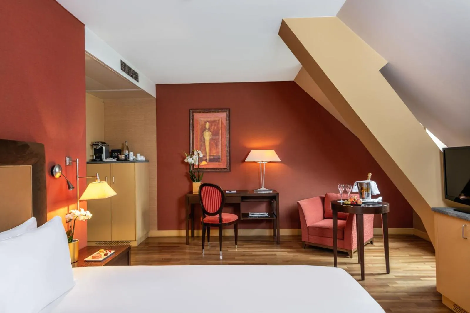 Seating area, Bed in Hôtel Résidence Parc des Eaux Vives