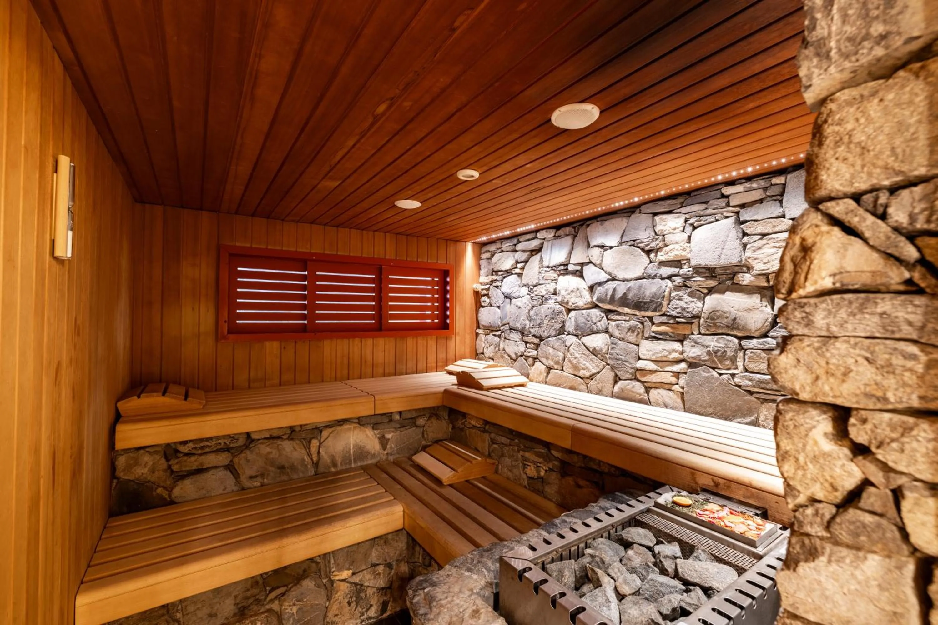 Sauna in Eiger Mountain & Soul Resort
