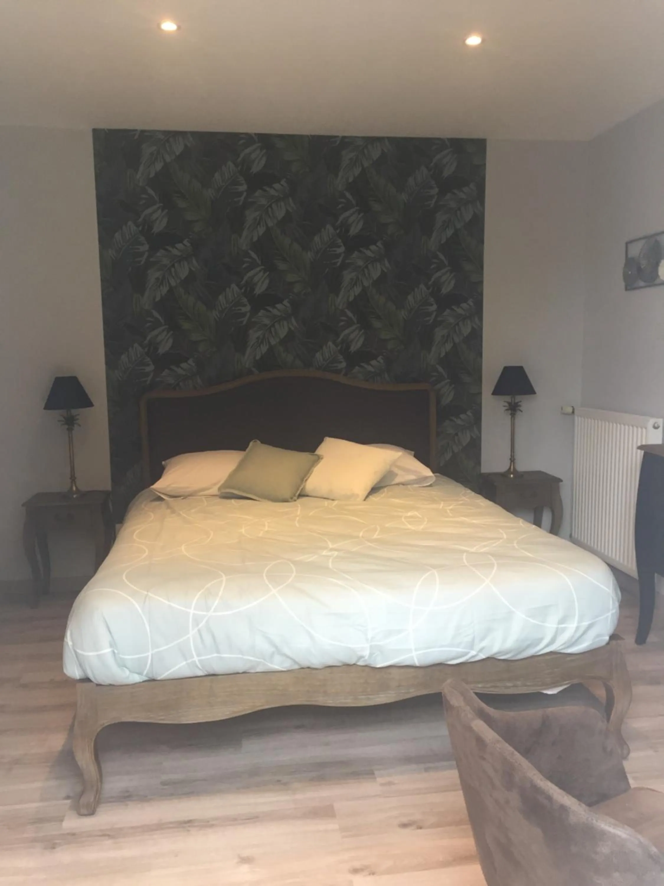 Bed in Côté jardin des Charmilles