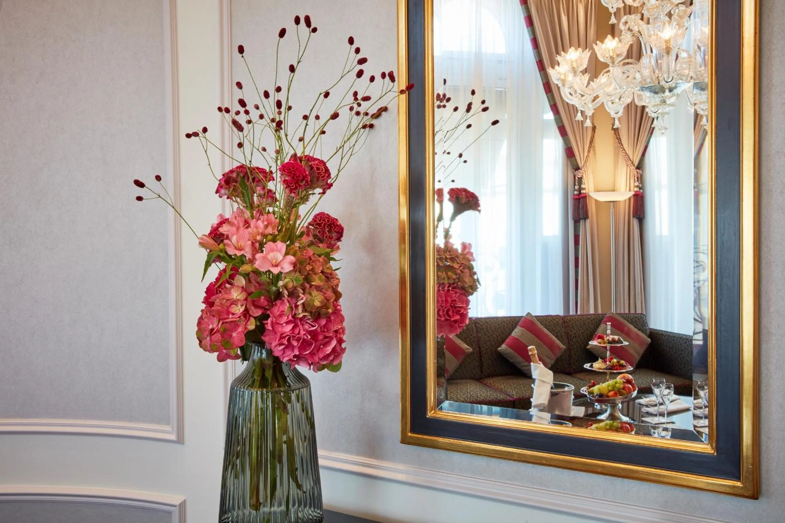 Living room in Hotel Schweizerhof Zürich