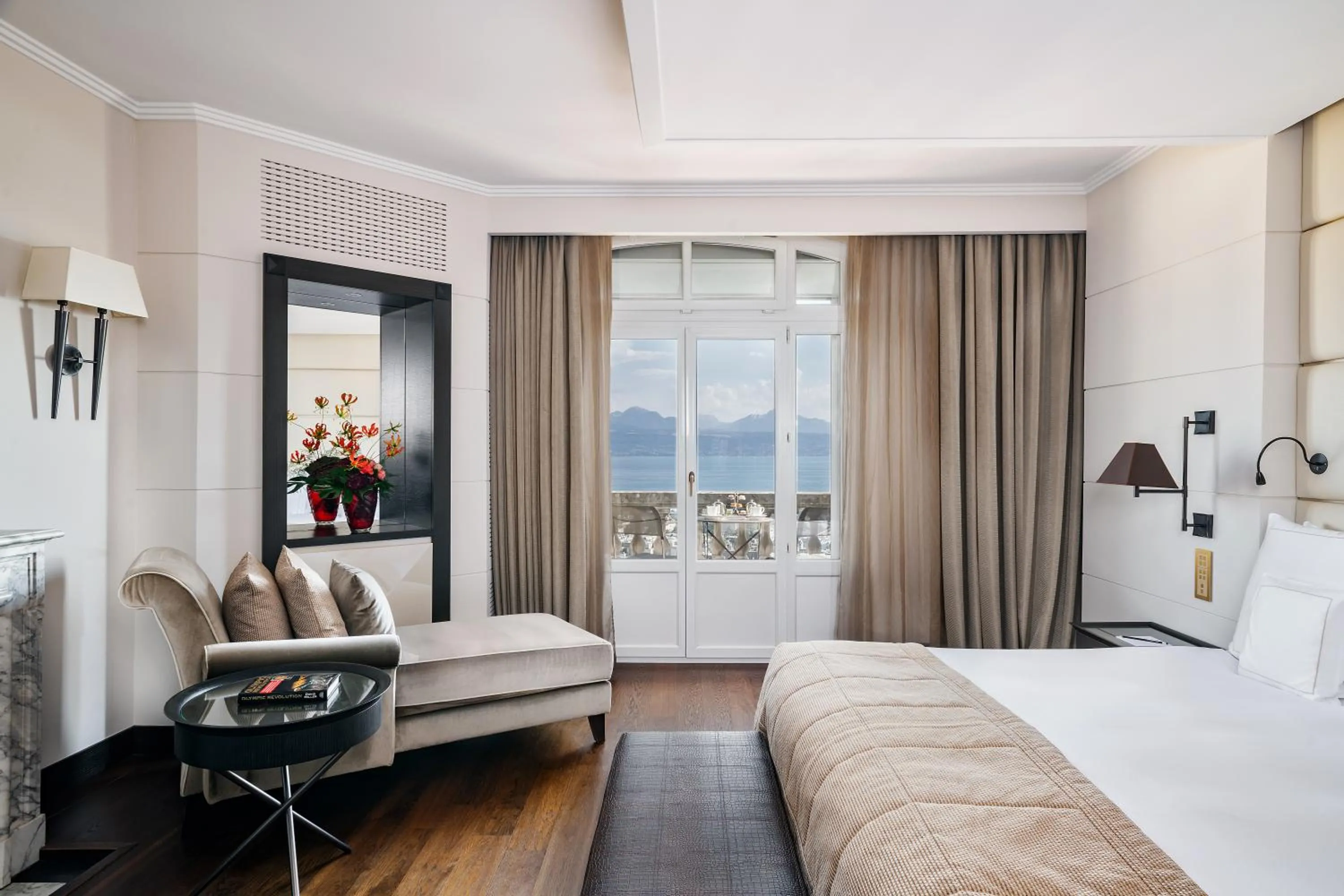 Bedroom, Bed in Lausanne Palace