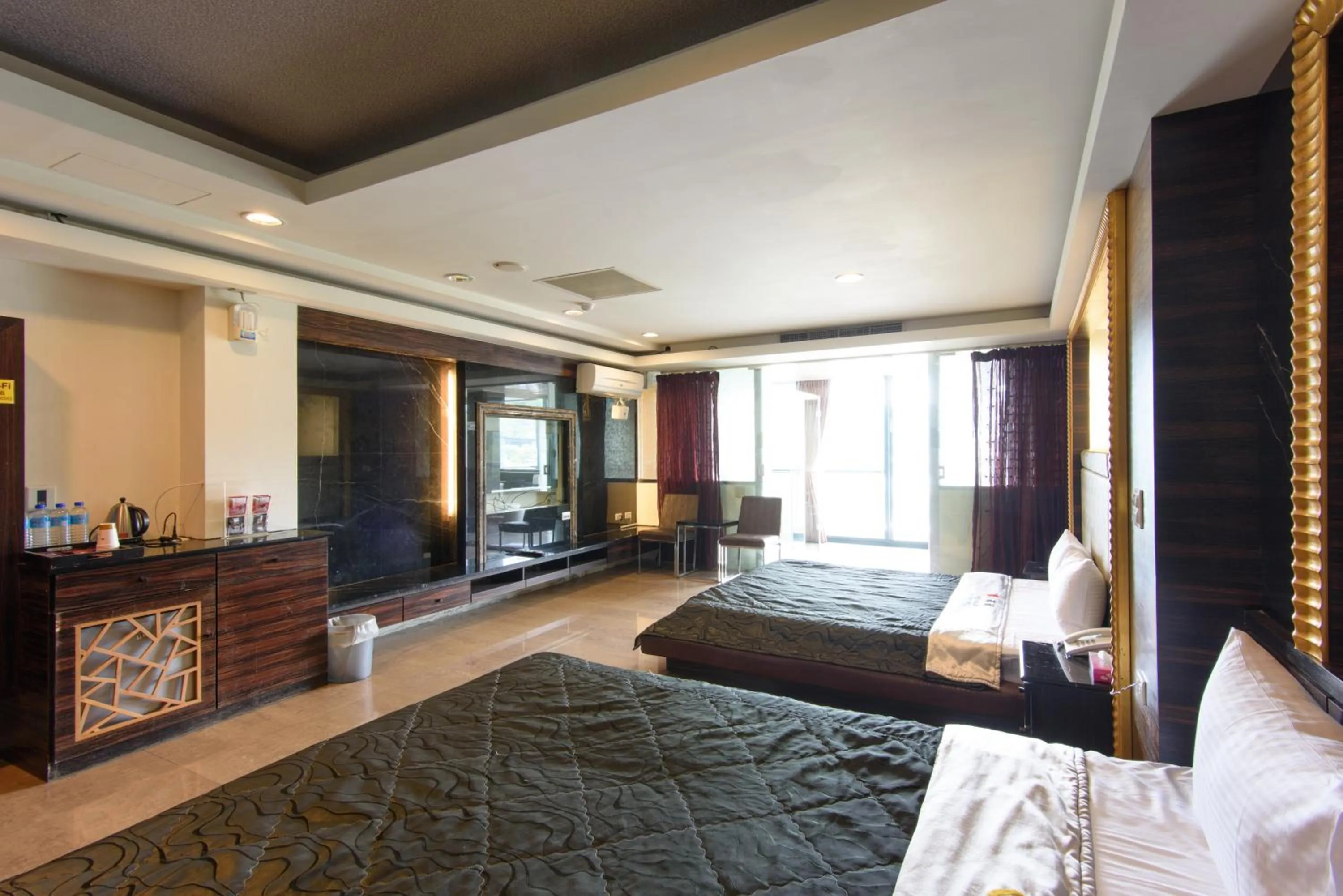 Bedroom in Harbor Elite Hotel