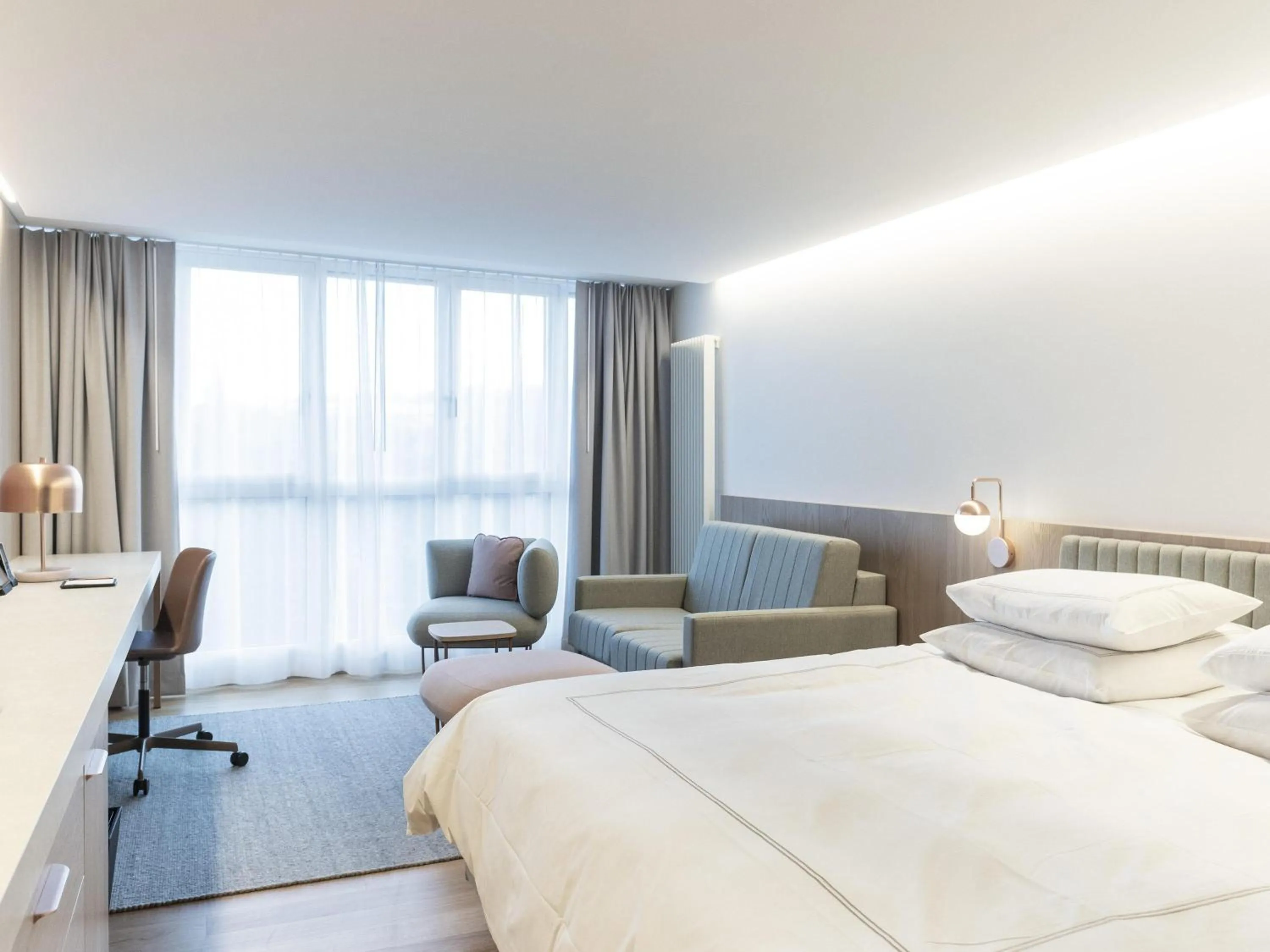 Bedroom, Bed in Swissôtel Kursaal Bern