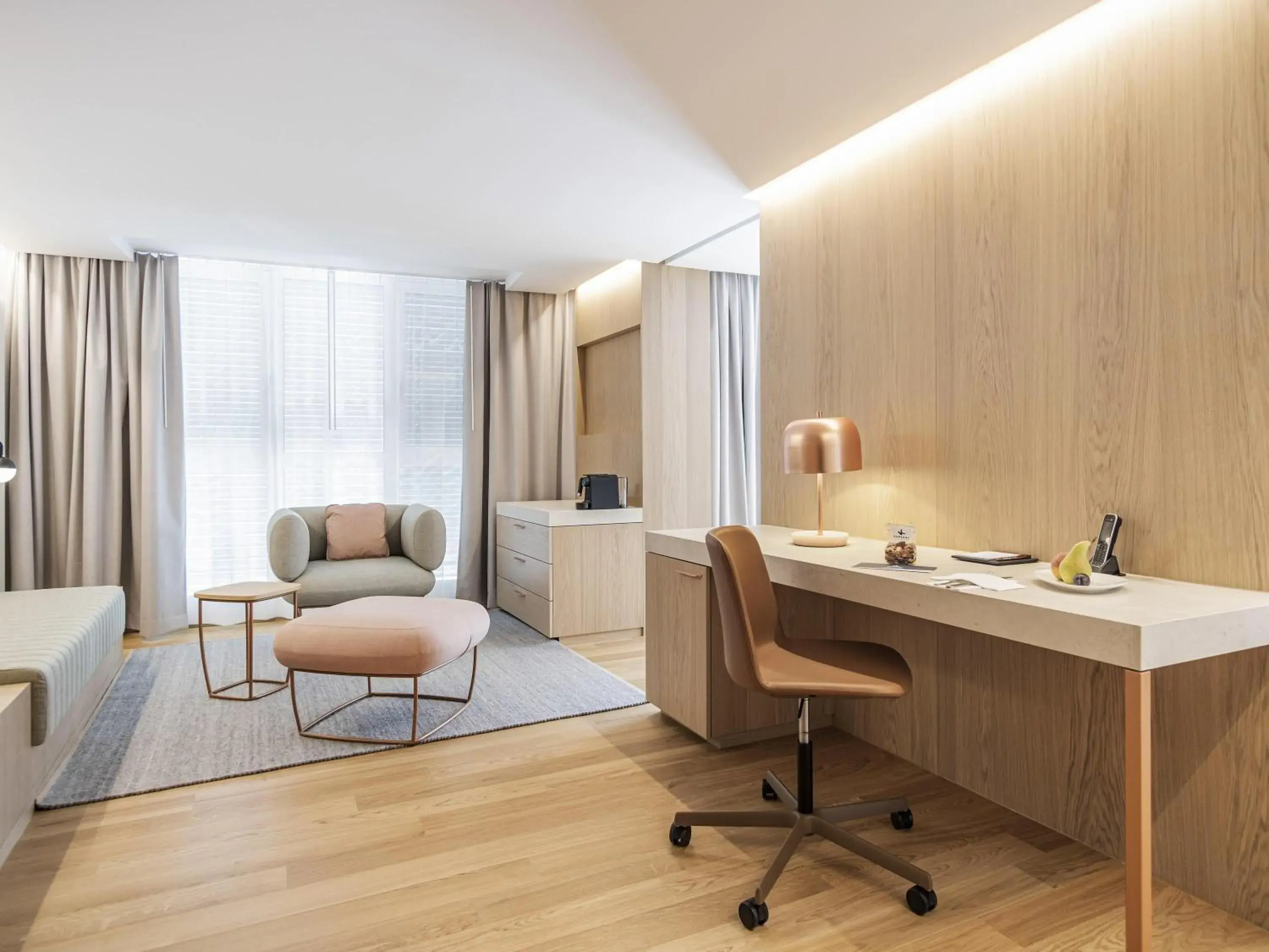 Vitality King Suite with Balcony and Panoramic View in Swissôtel Kursaal Bern Vitality King Suite with Balcony and Panoramic View in Swissôtel Kursaal Bern