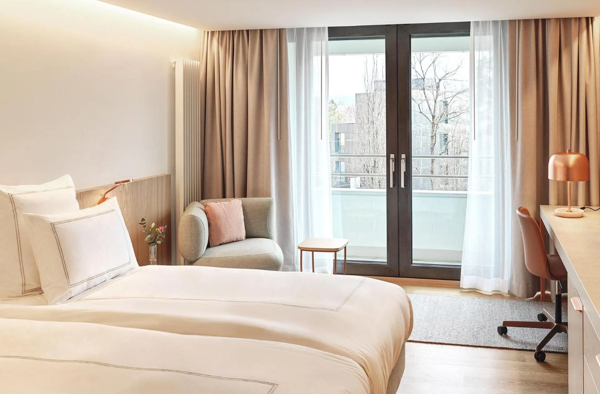 Bedroom, Bed in Swissôtel Kursaal Bern