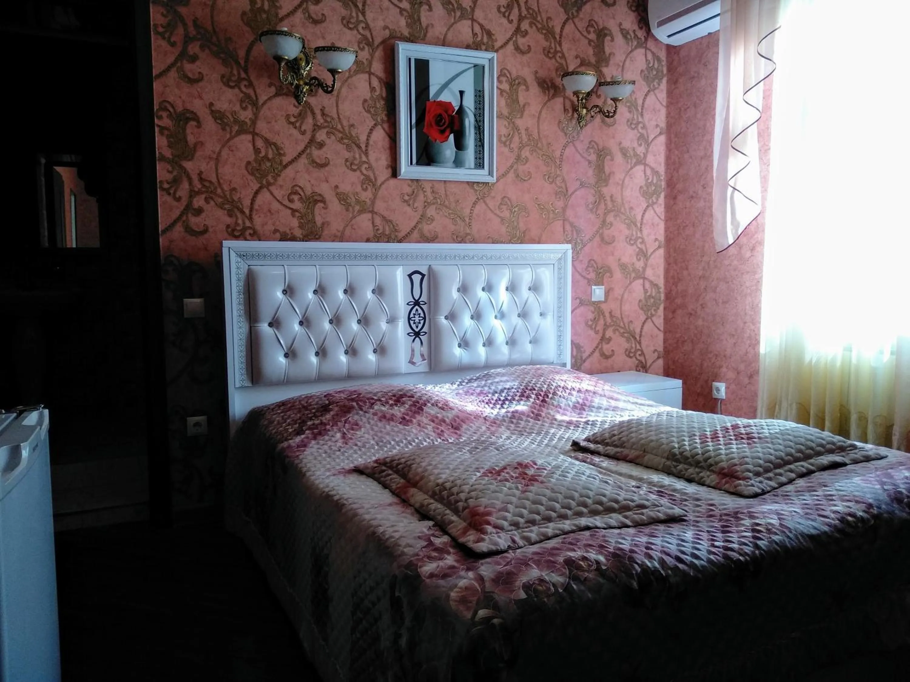 Bed in Hotel Edemi Castle