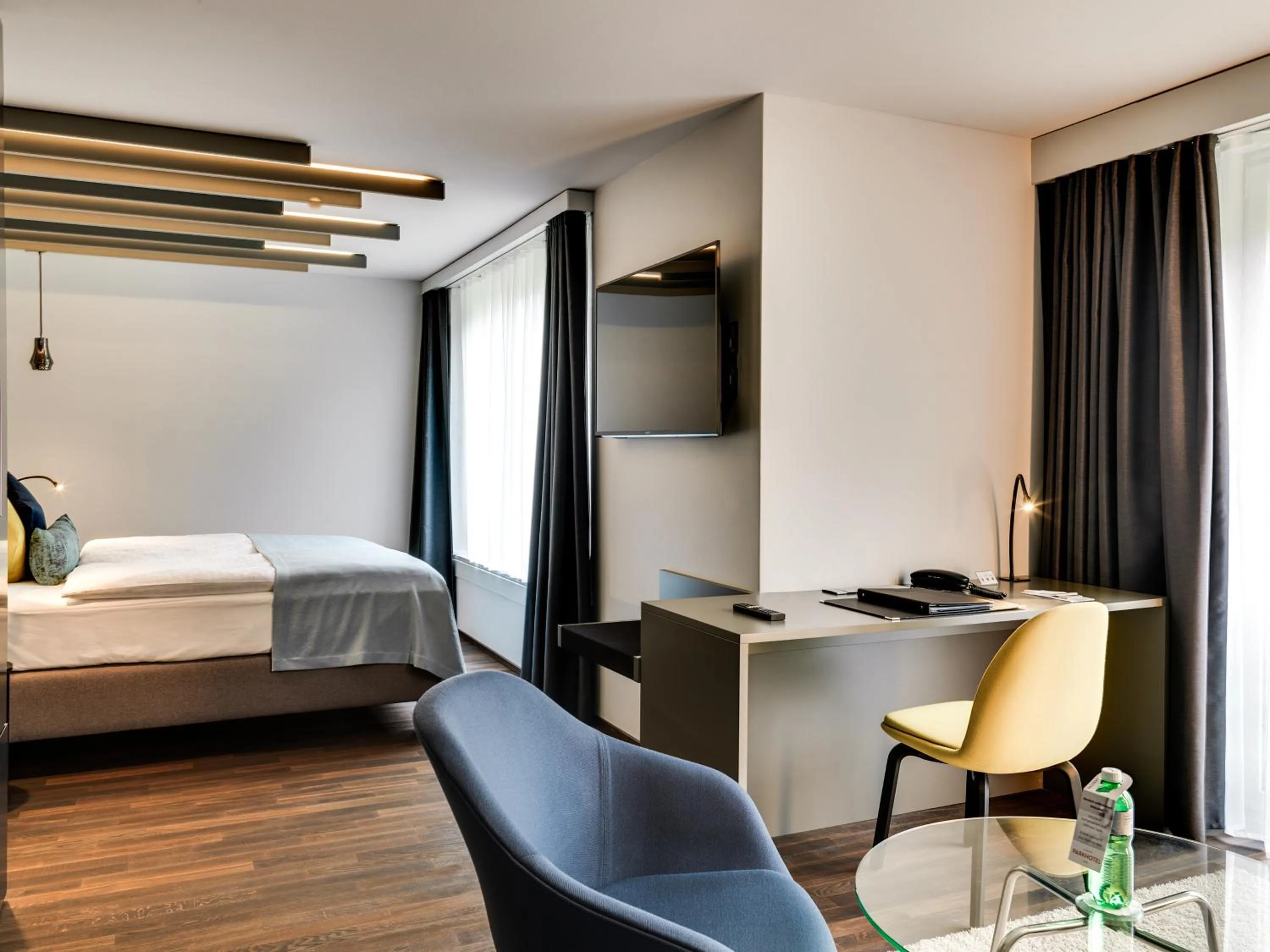 TV and multimedia, Bed in Park Hotel Zug