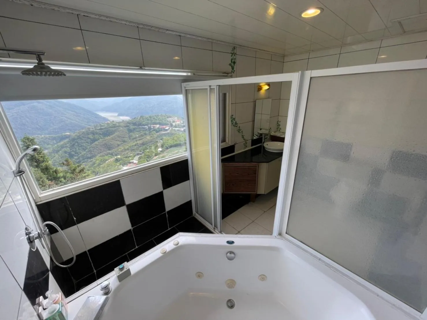 Bathroom in Emmanuel Farm House