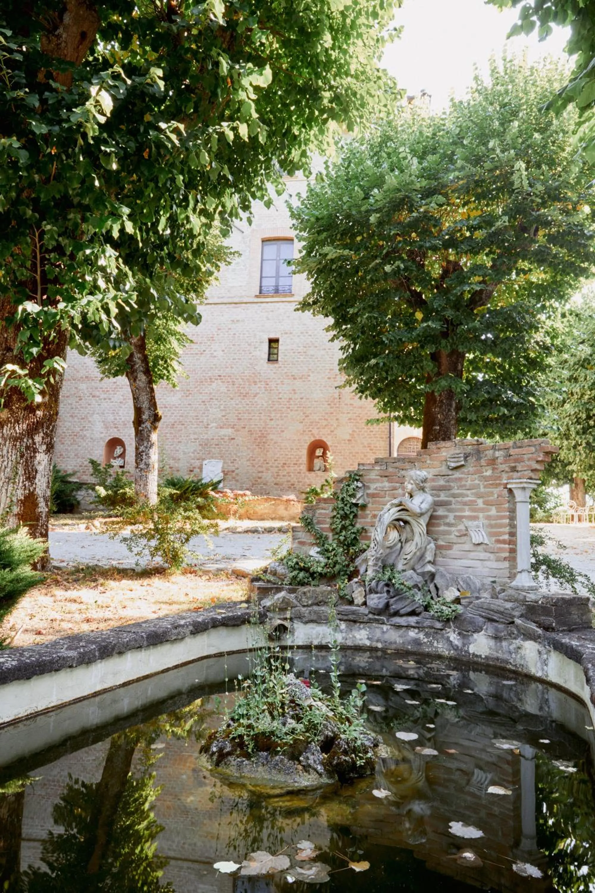 Property building in Castello di Baccaresca