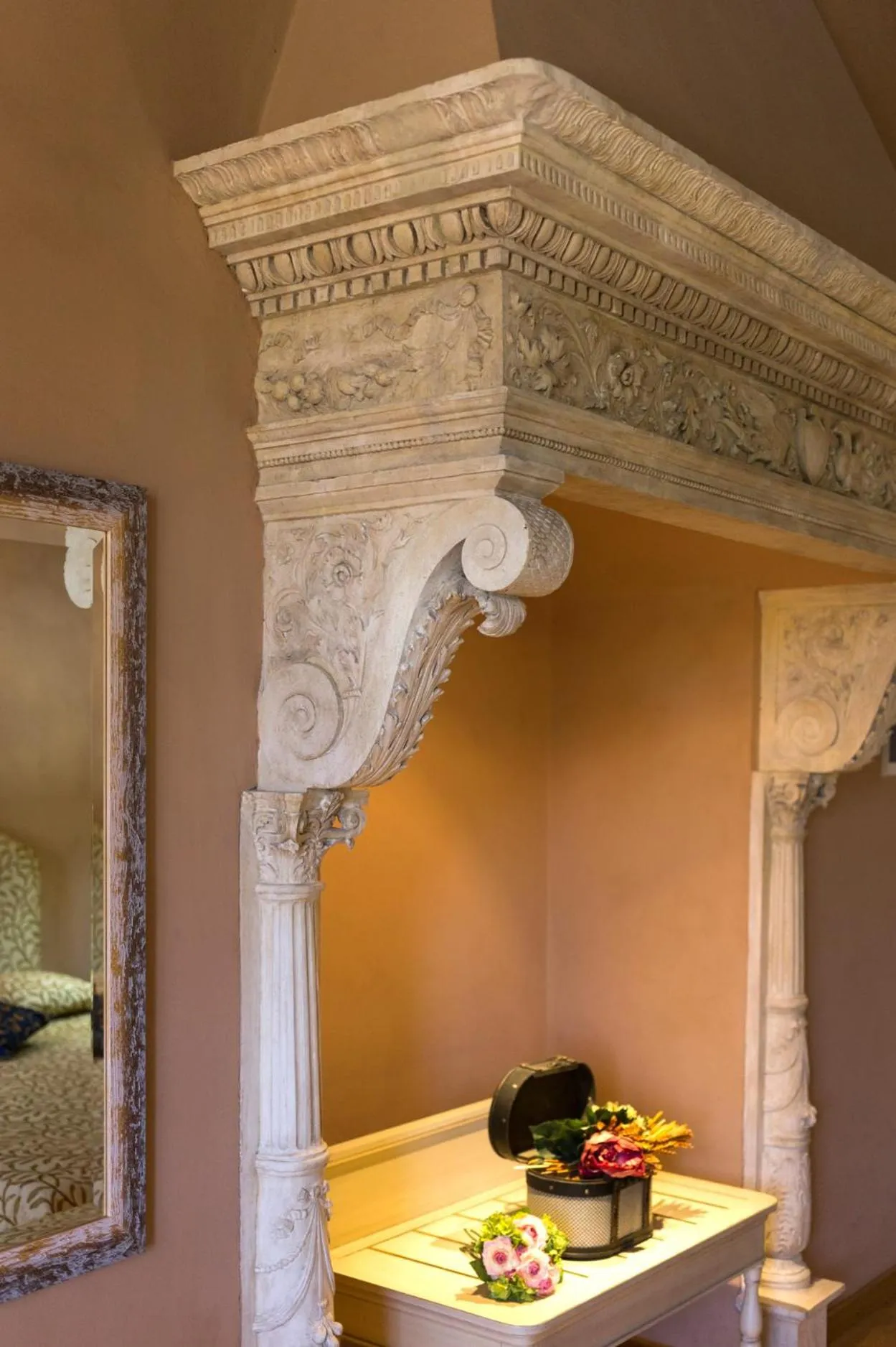 Decorative detail in Castello di Baccaresca