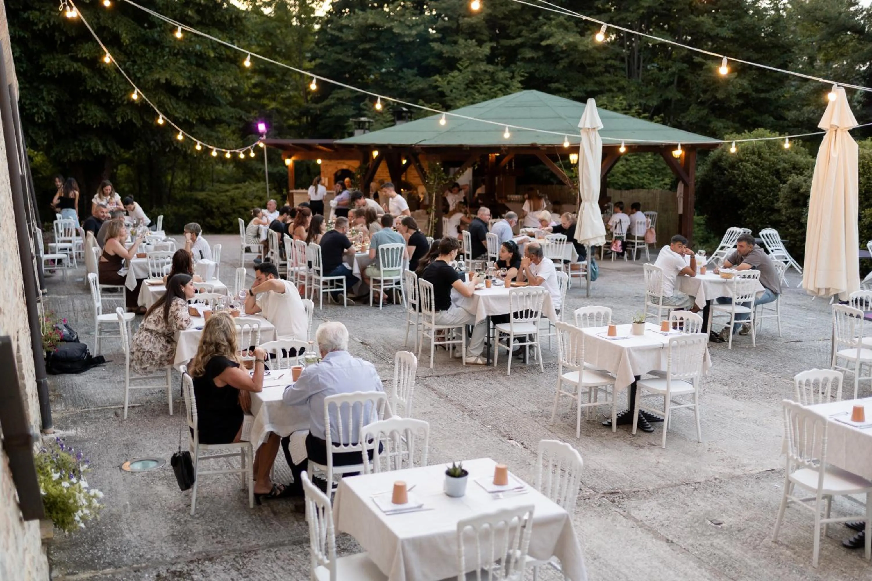 Restaurant/places to eat in Castello di Baccaresca