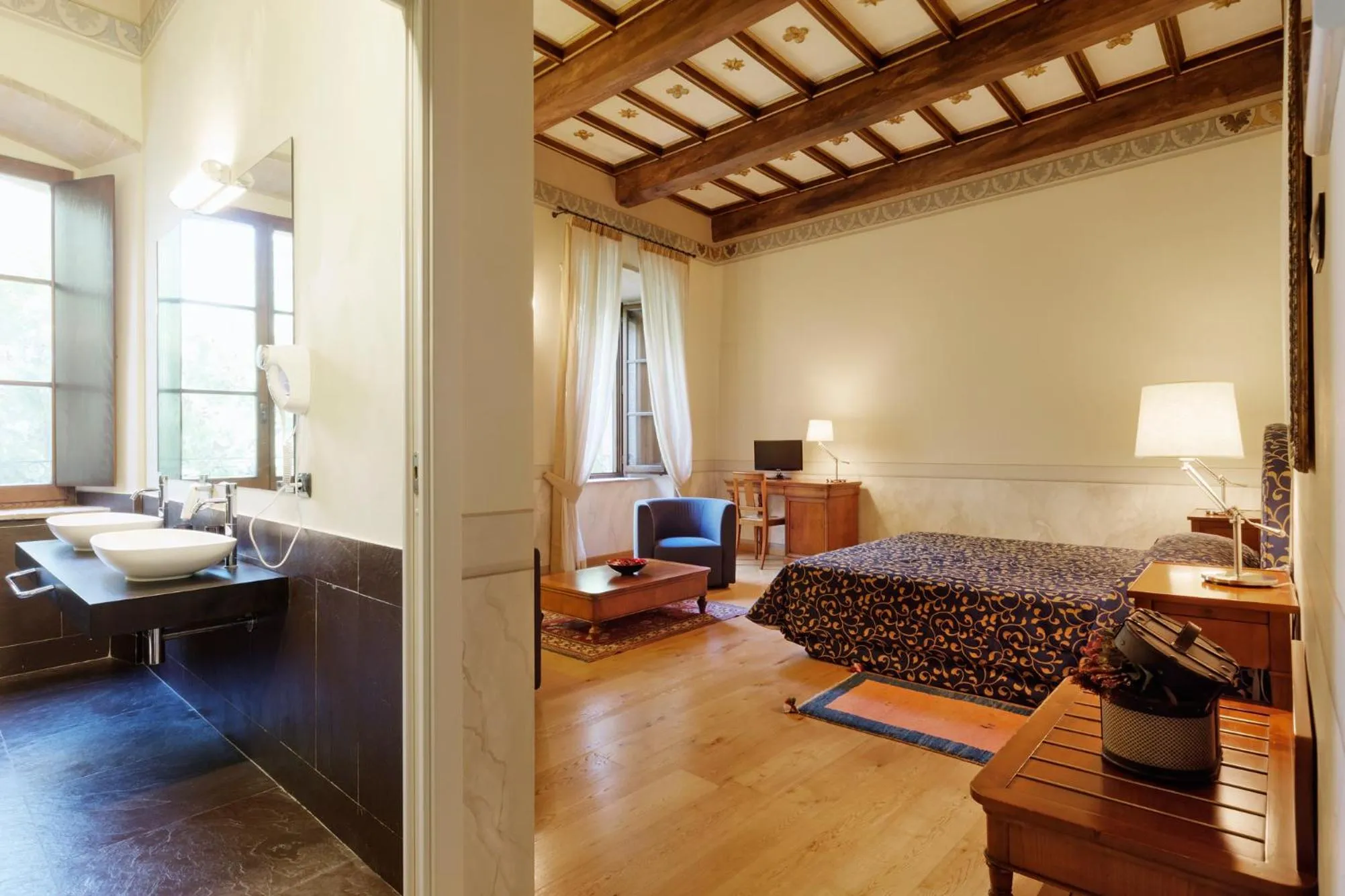 Toilet, Bed in Castello di Baccaresca