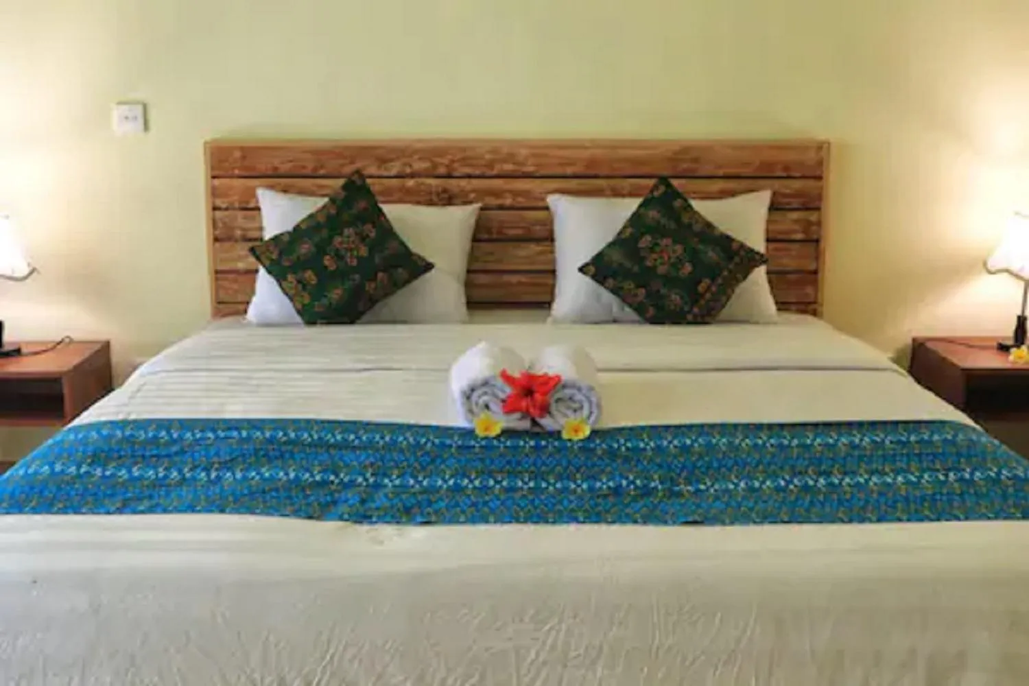 Bedroom, Bed in Jaya Villa