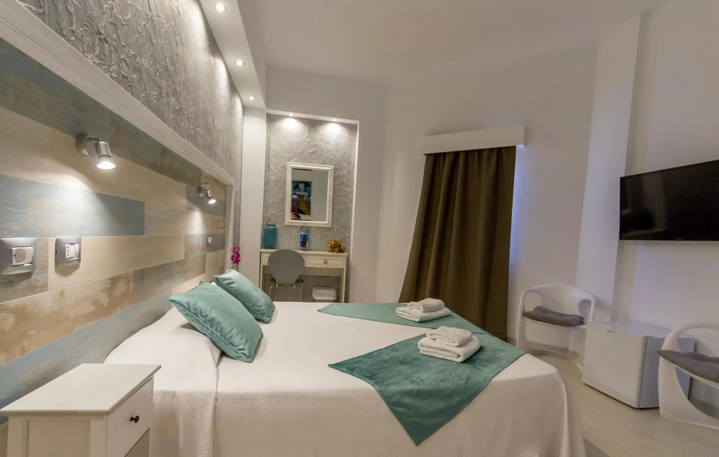 Double or Twin Room in Hotel Sun Holidays Double or Twin Room in Hotel Sun Holidays