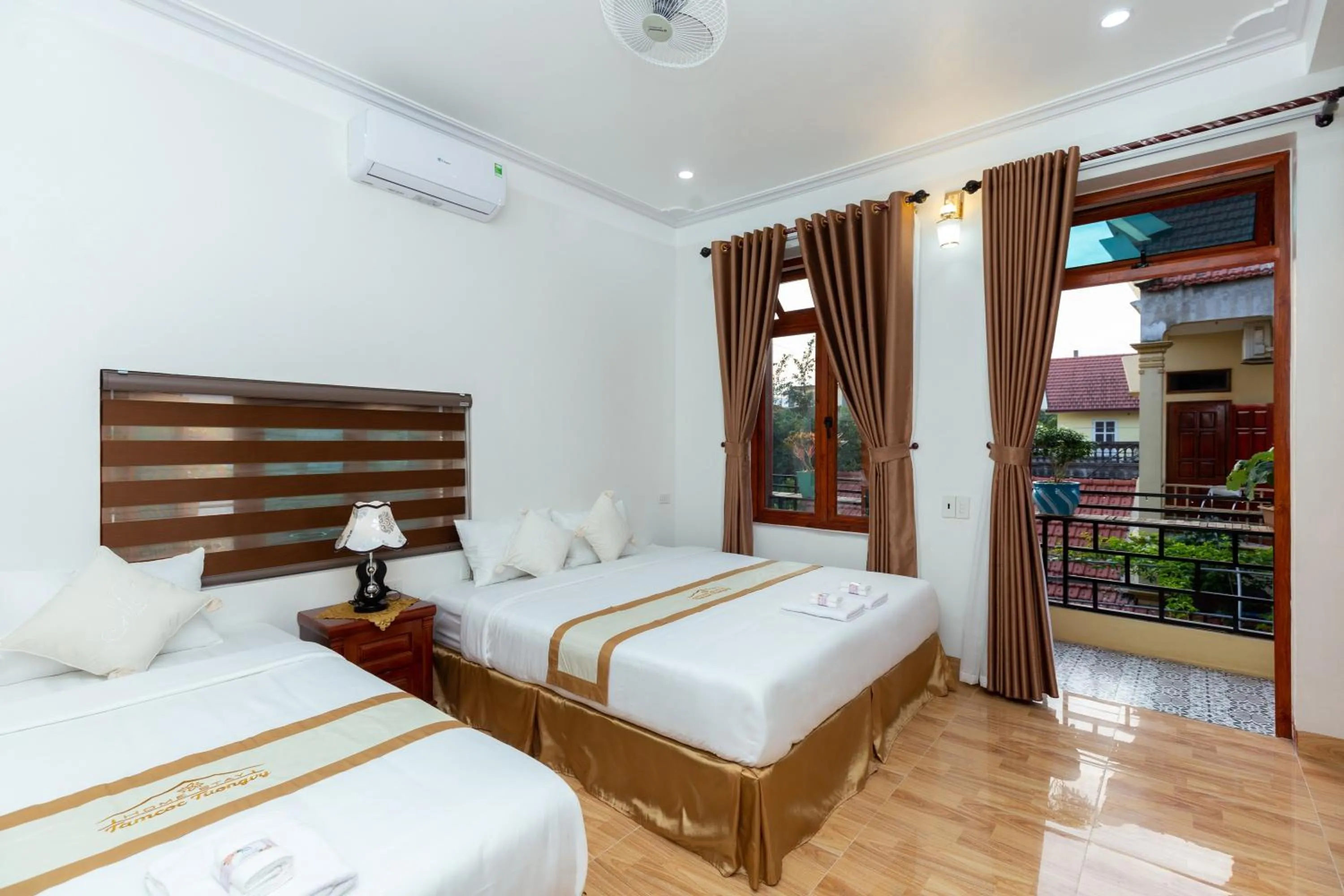 Photo of the whole room, Bed in Tam Coc Tuong Vy Homestay