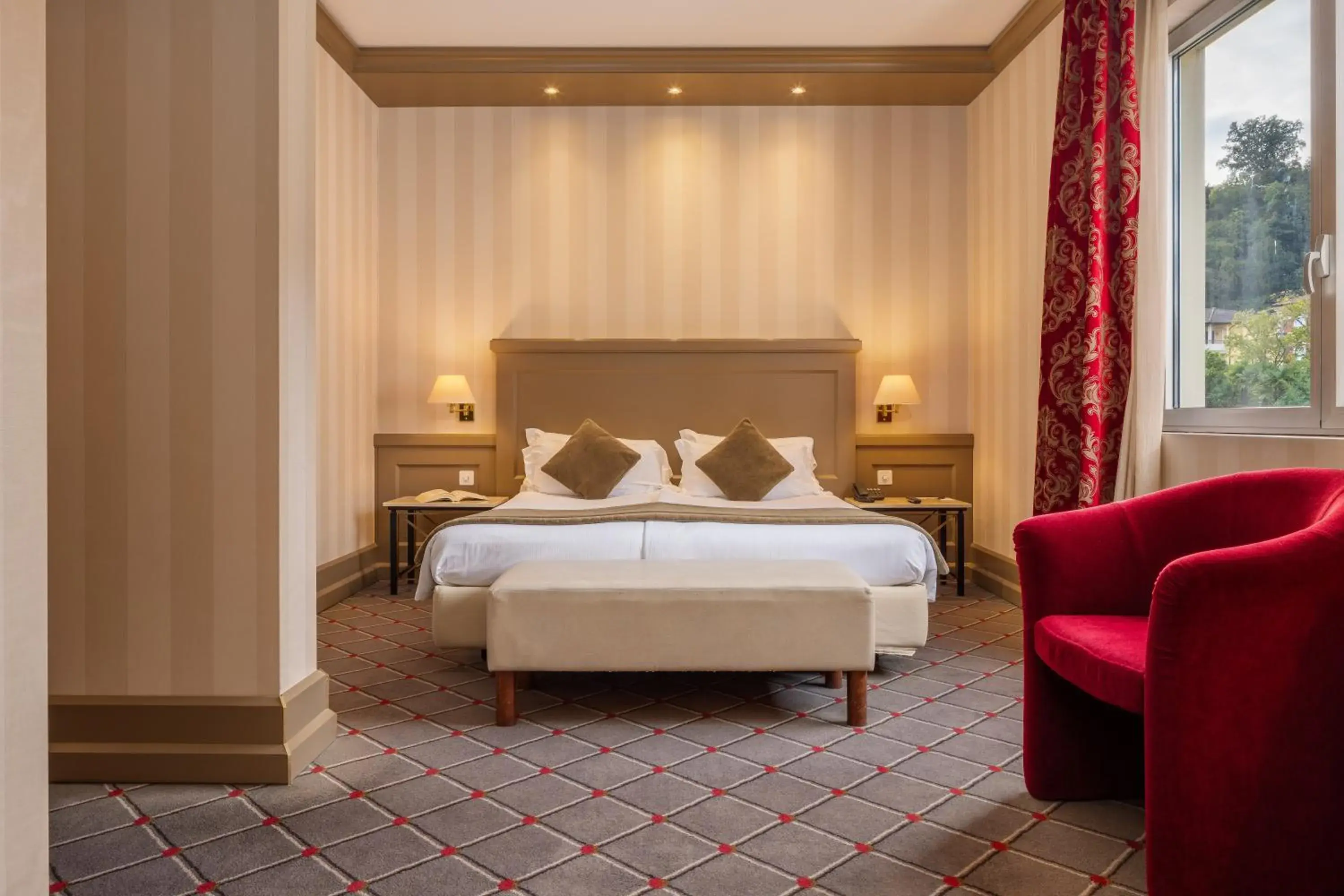 Double or Twin Room with Balcony in Hotel De La Paix Double or Twin Room with Balcony in Hotel De La Paix