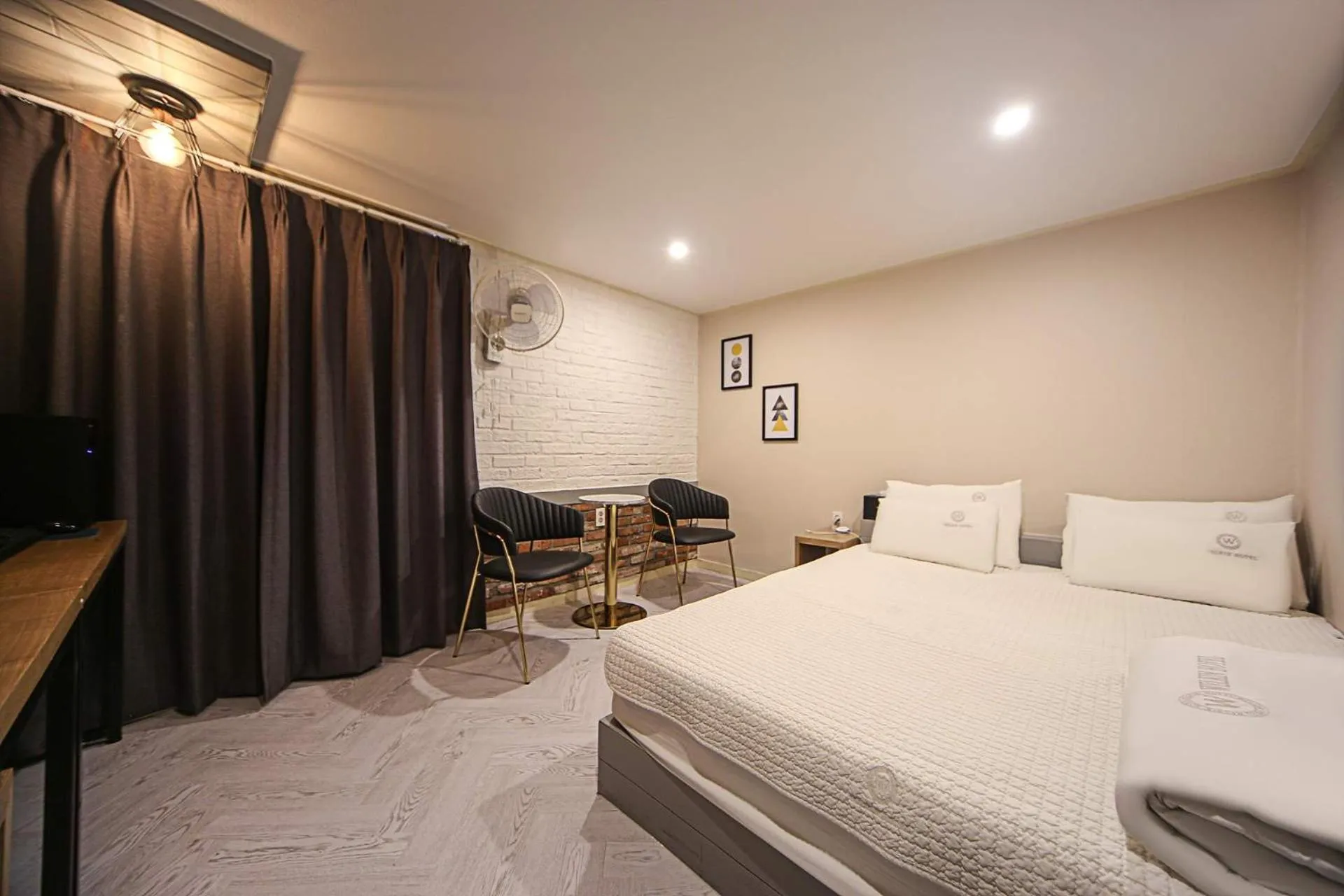 Bedroom, Bed in Welkin Hotel