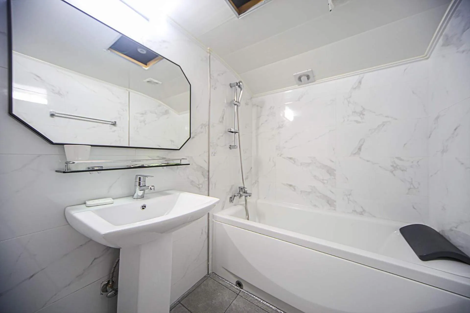 Bathroom in Welkin Hotel