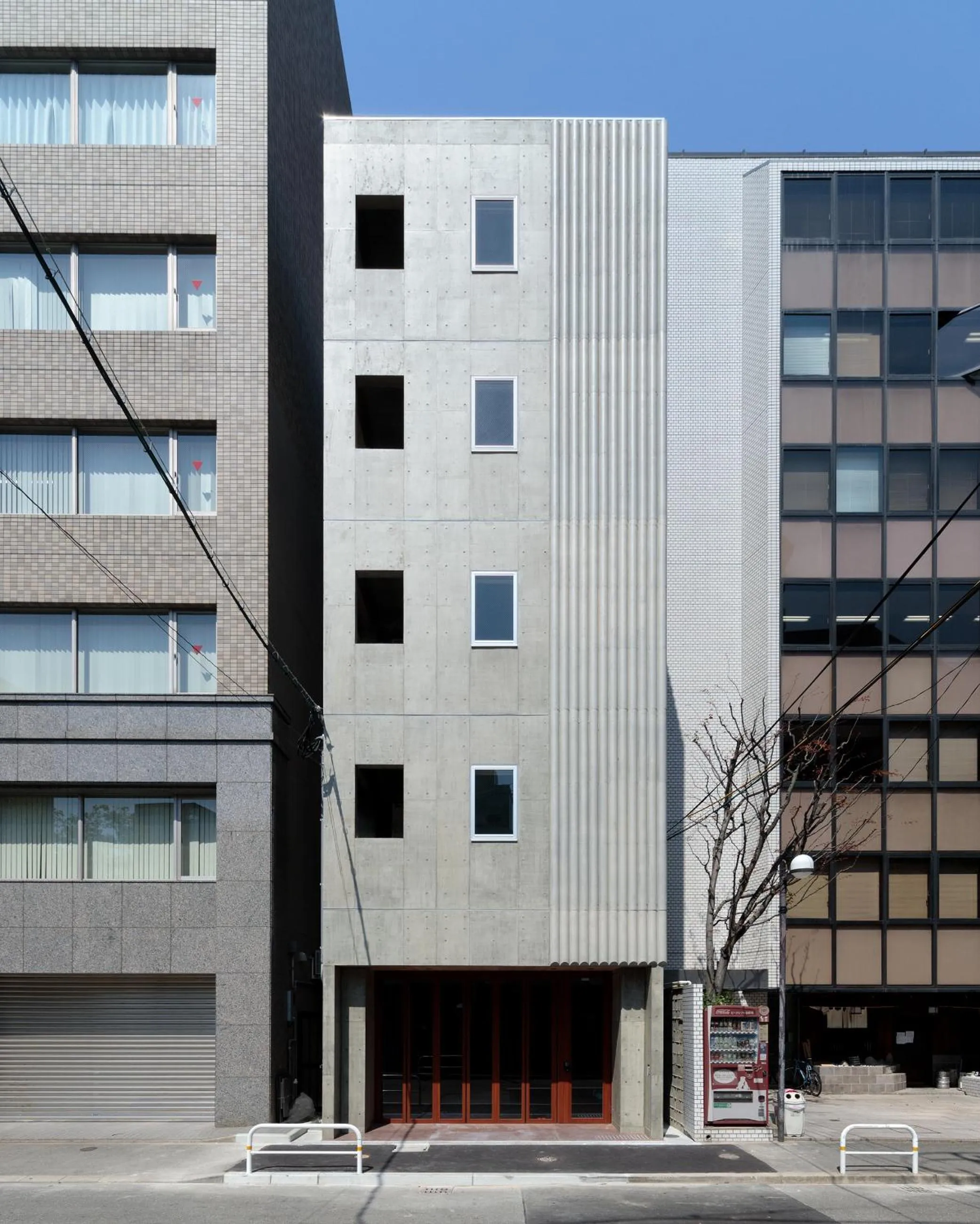 Facade/entrance in BUNSHODO HOTEL