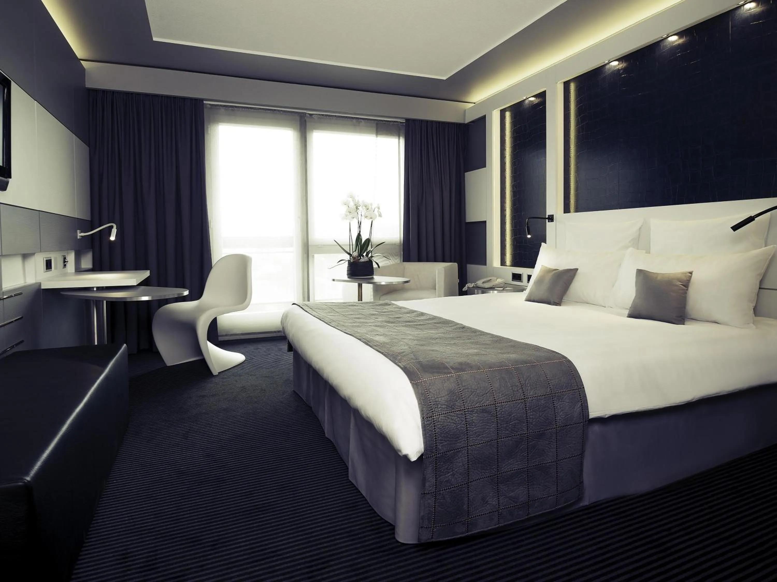 Bedroom, Bed in Mercure Biel