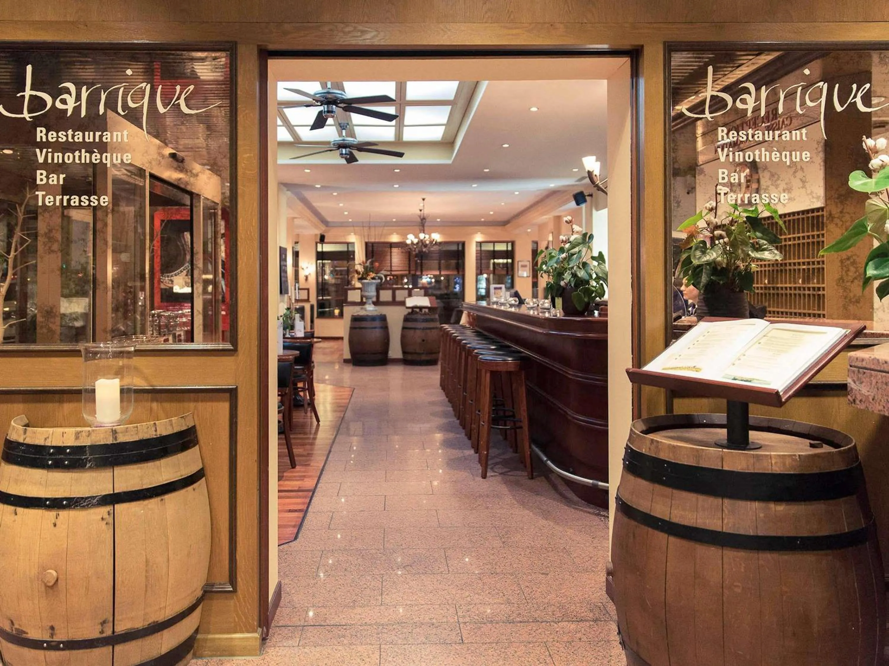 Restaurant/places to eat in Mercure Biel