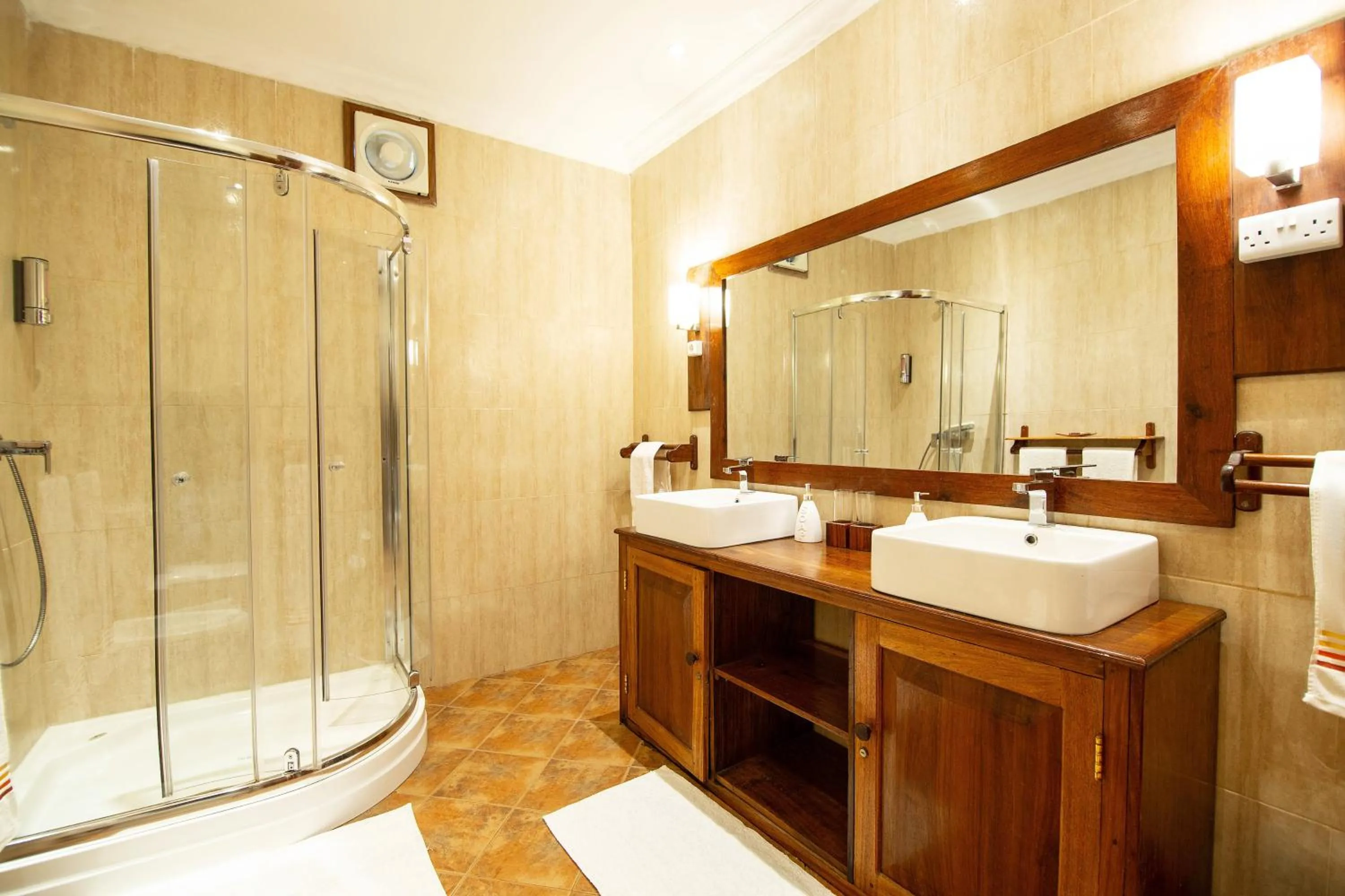 Shower in Mediterraneo Boutique Hotel