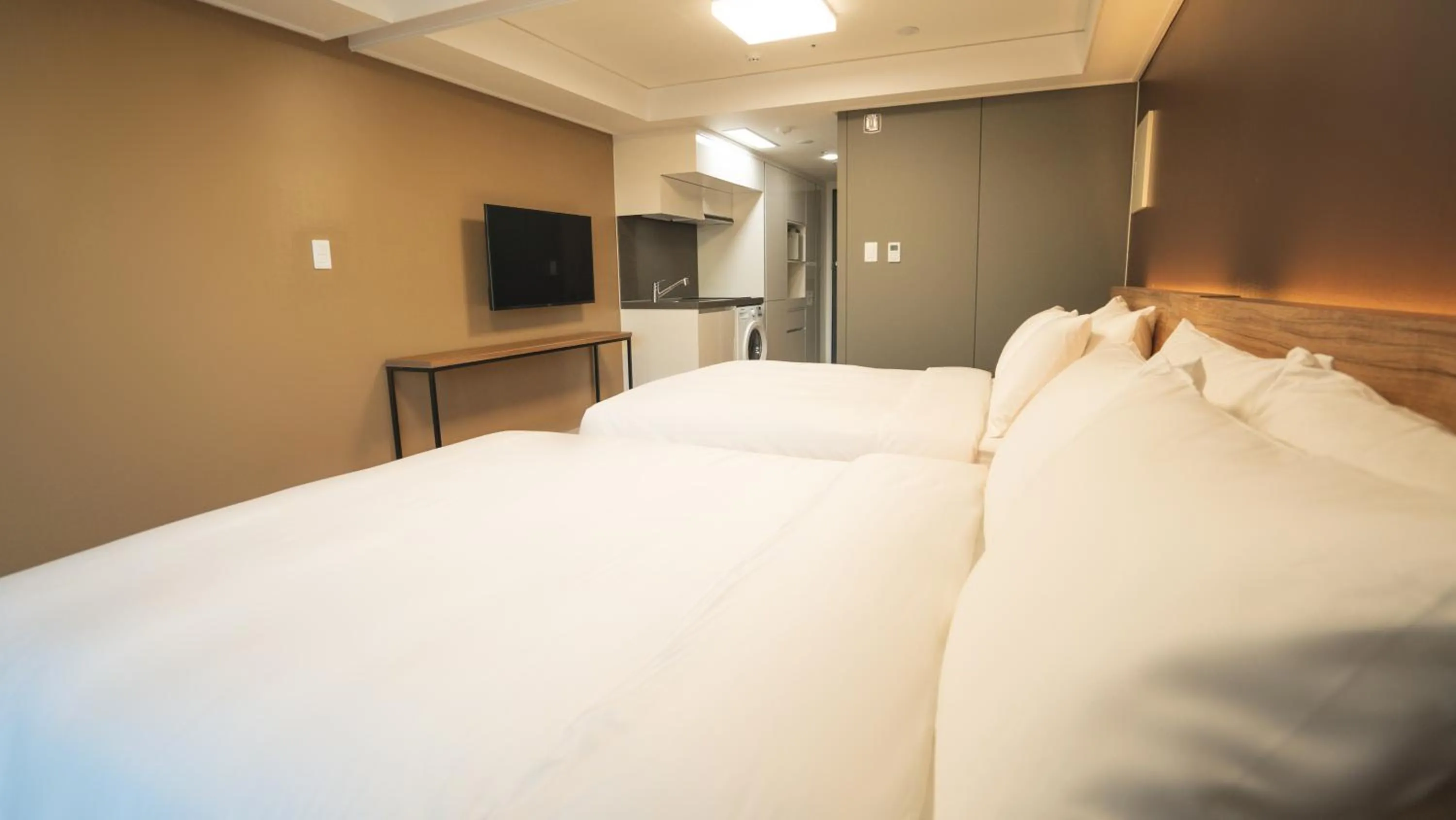 Bed in Marinabay Sokcho