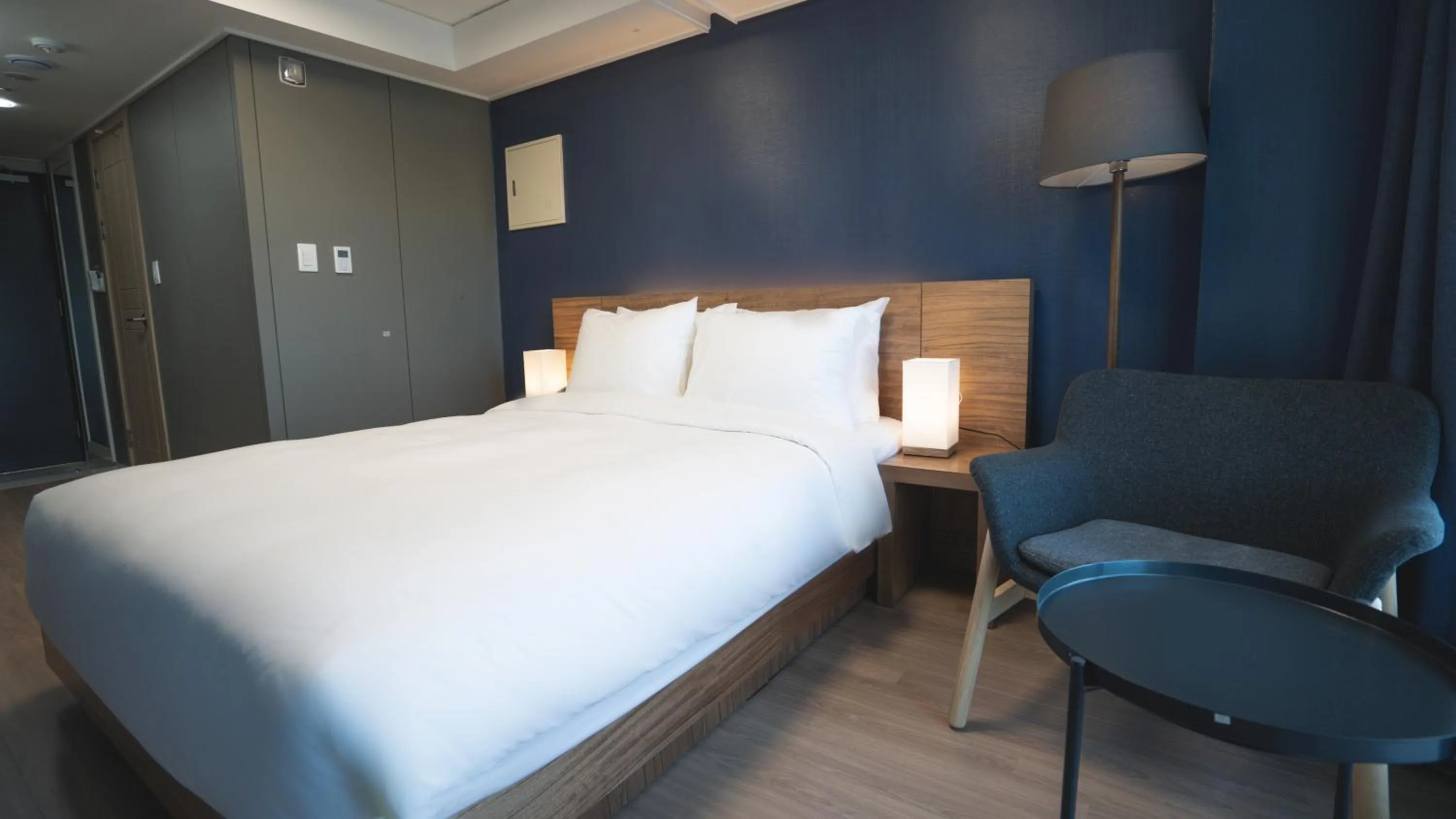 Bed in Marinabay Sokcho