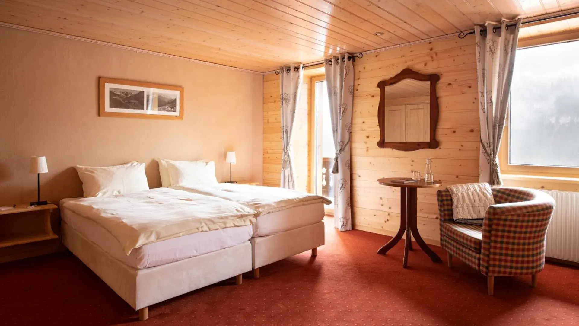Deluxe Double Room with Mountain View in Hotel Suisse Deluxe Double Room with Mountain View in Hotel Suisse