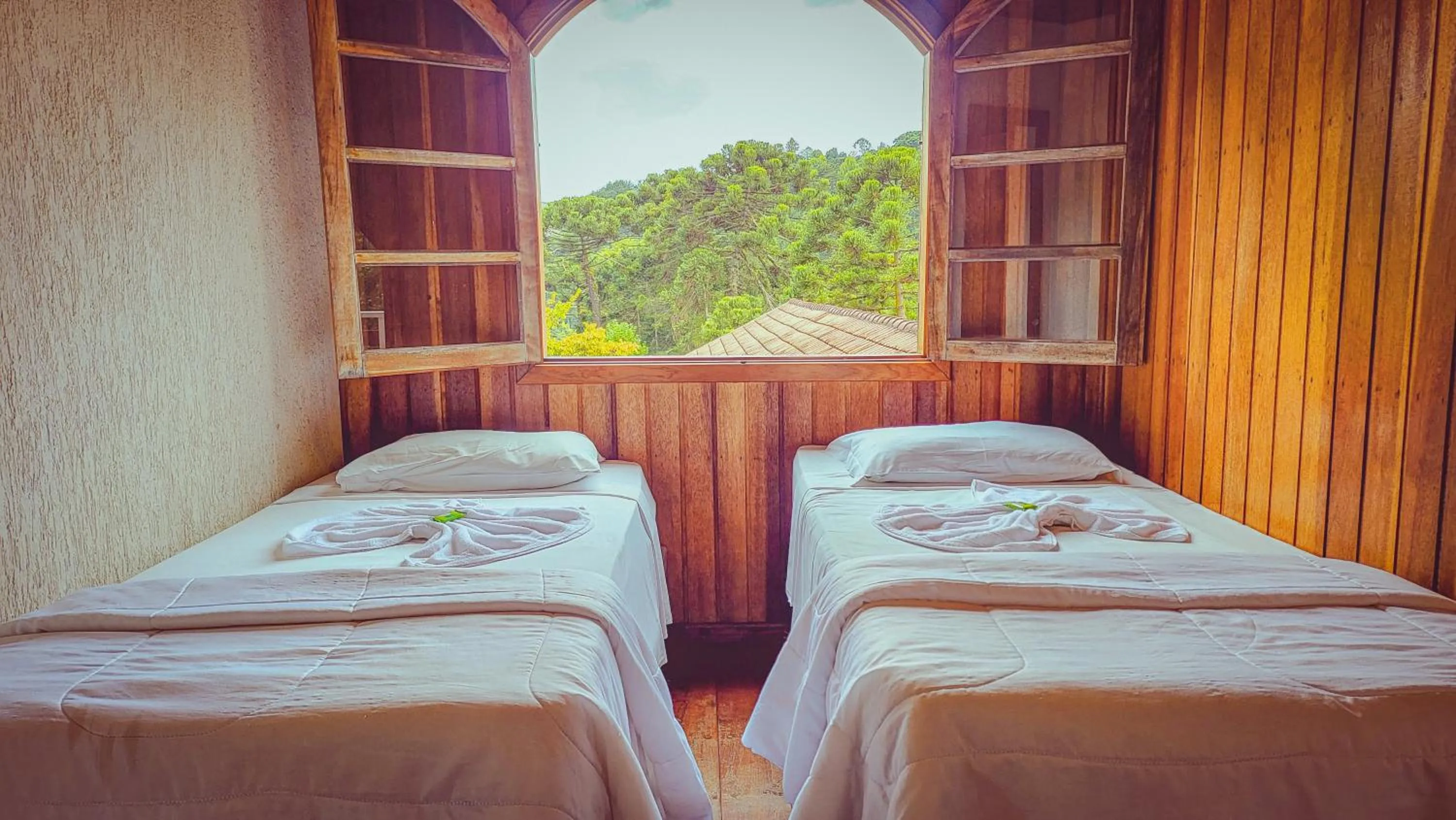 Natural landscape, Bed in Pousada Atalaia Capivari