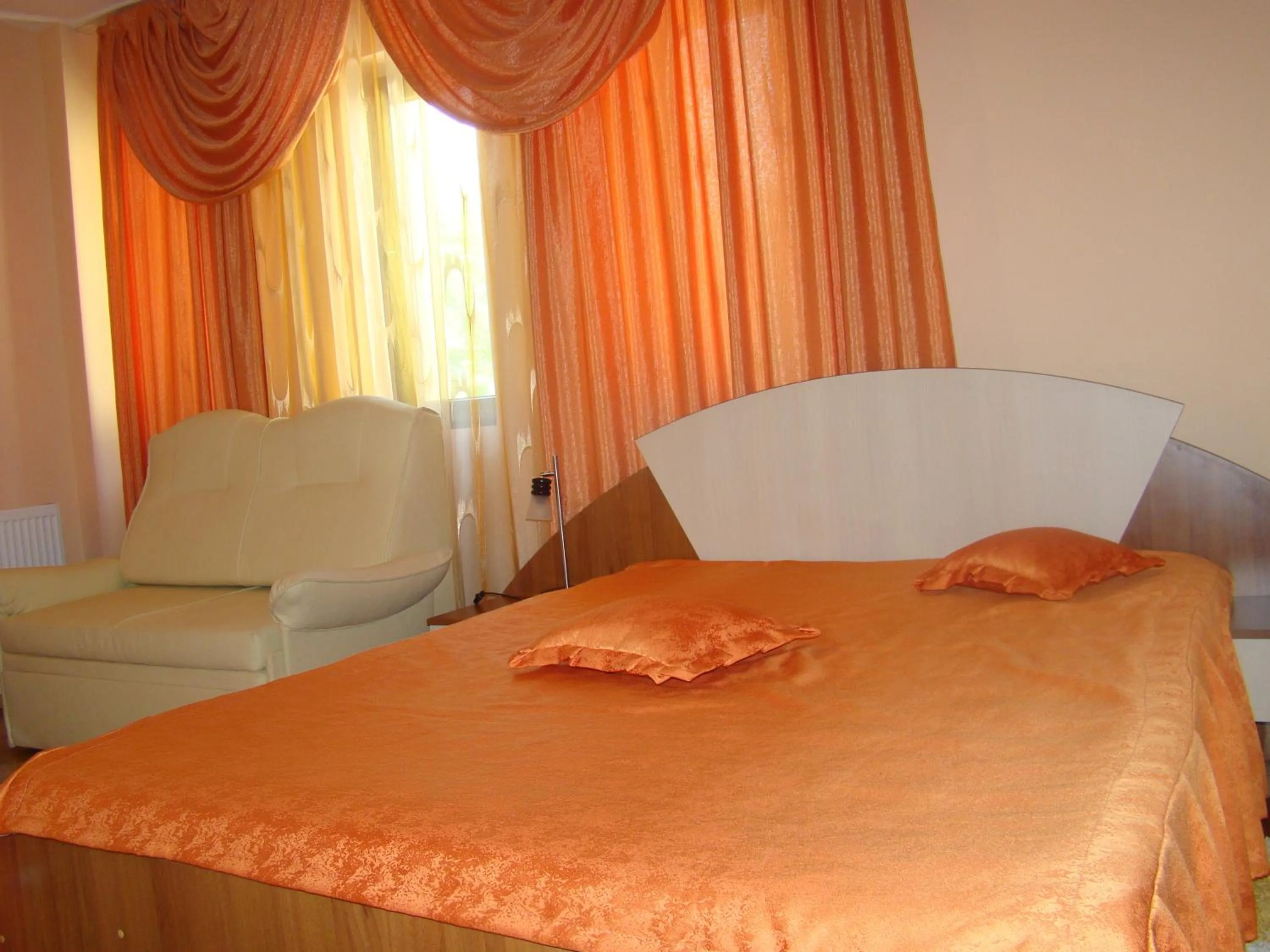 Bed in Pensiunea Floare de Colţ