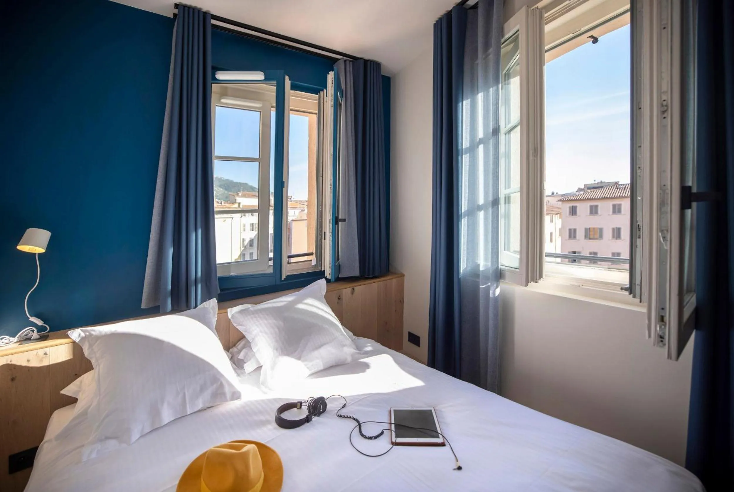 Bed in L'Eautel Toulon Centre Port