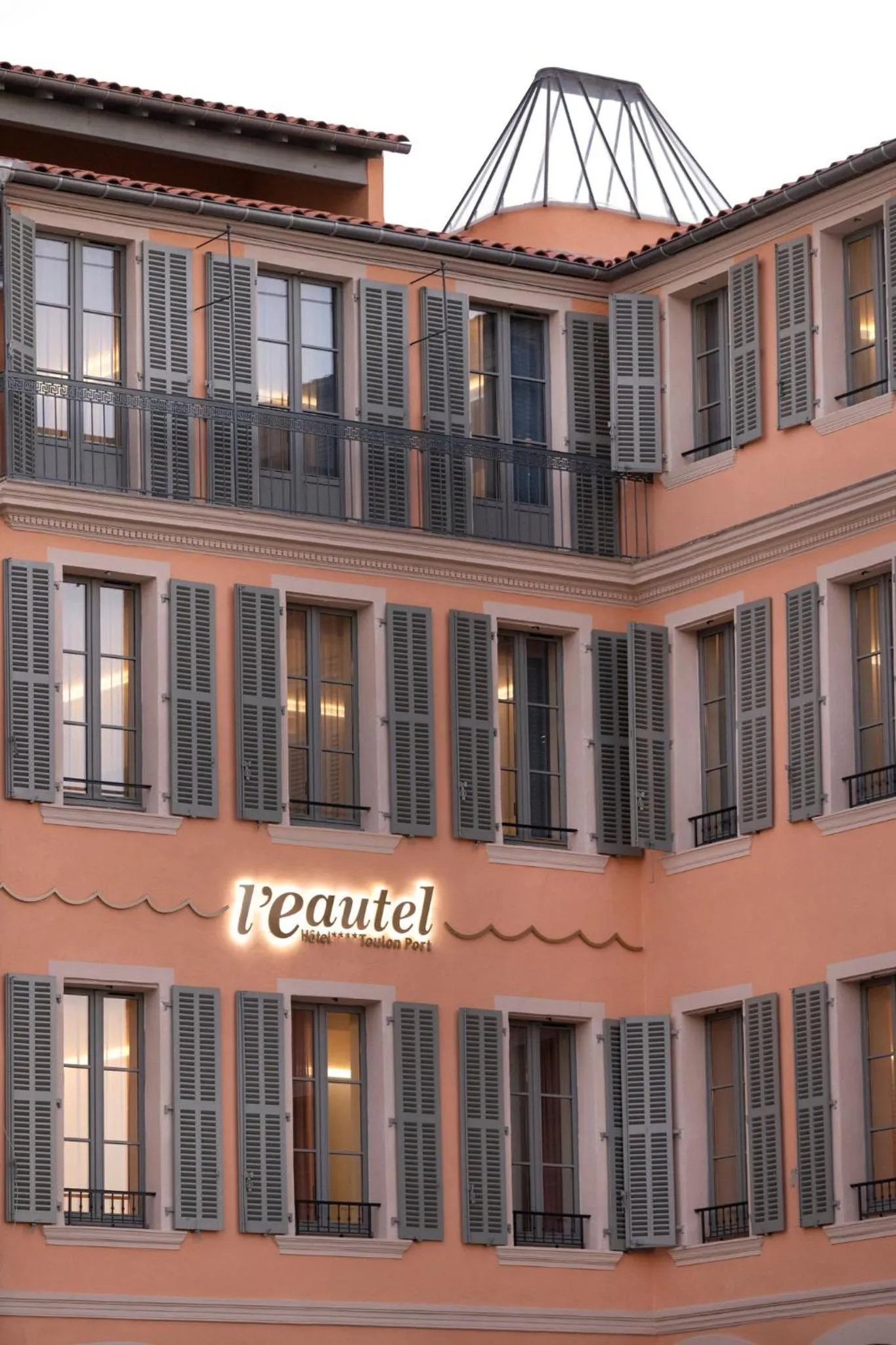 Property building in L'Eautel Toulon Centre Port